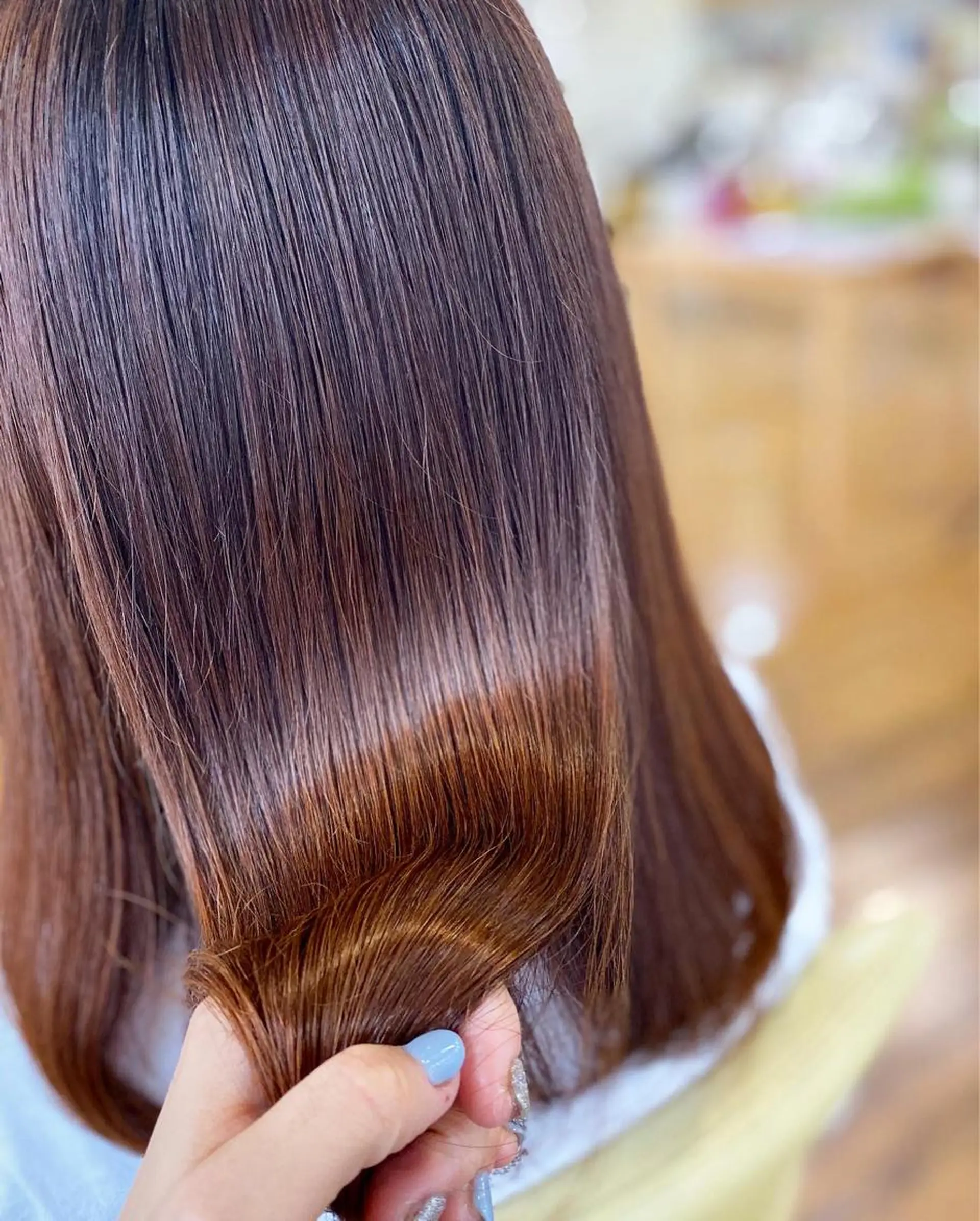 セミロング カラー ヘアカラー トリートメント 荒木 ひろかのヘアスタイル