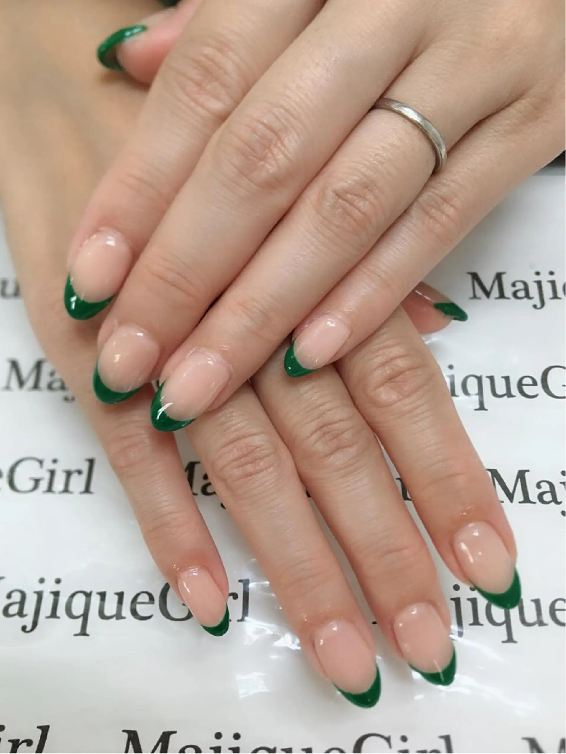 ネイル フレンチネイル グリーン 🌸Nail&Eye KAKU🌸のネイルデザイン