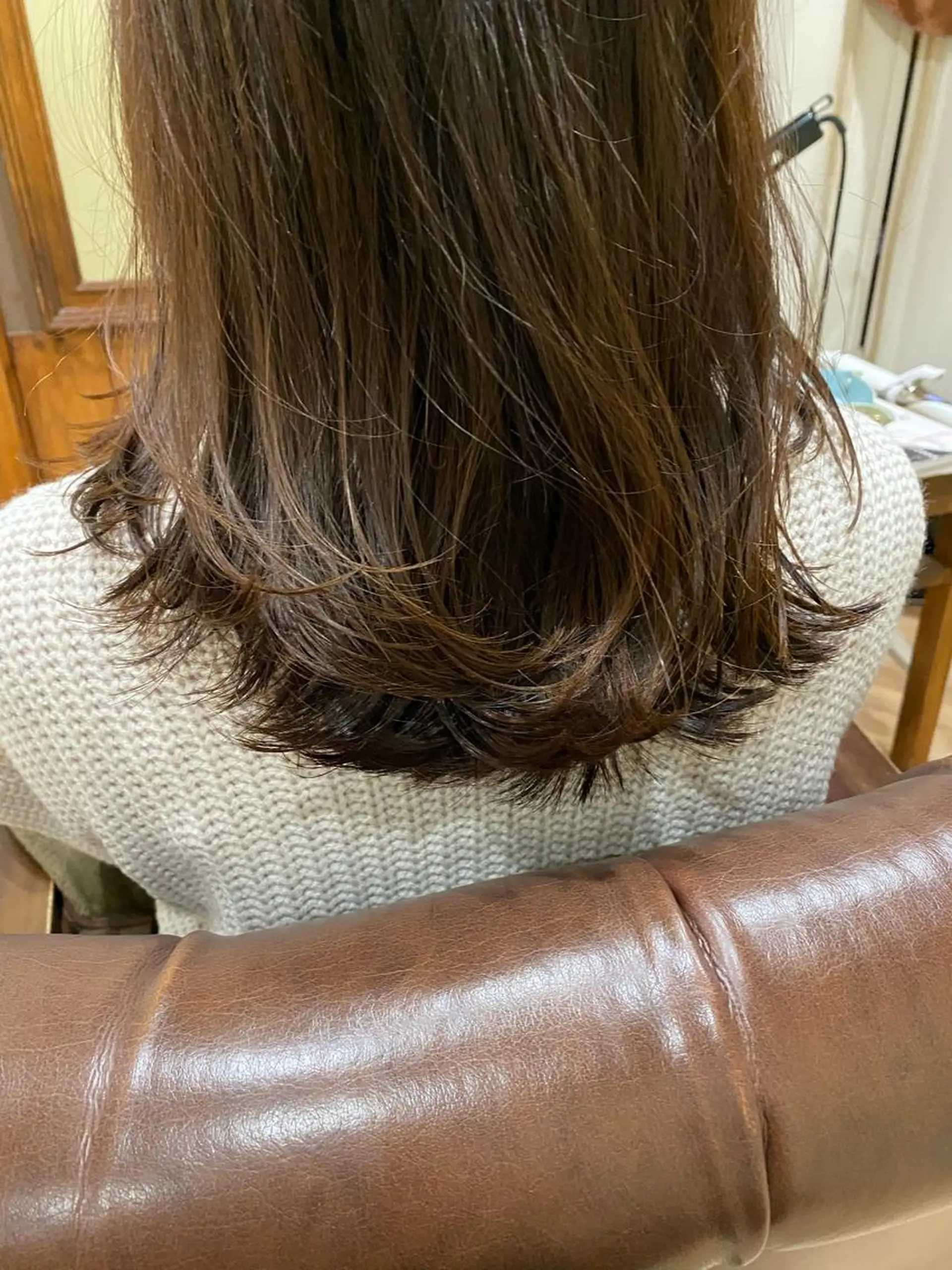 ミディアム 外ハネヘア ZEEN所属・東田 恋のヘアスタイル