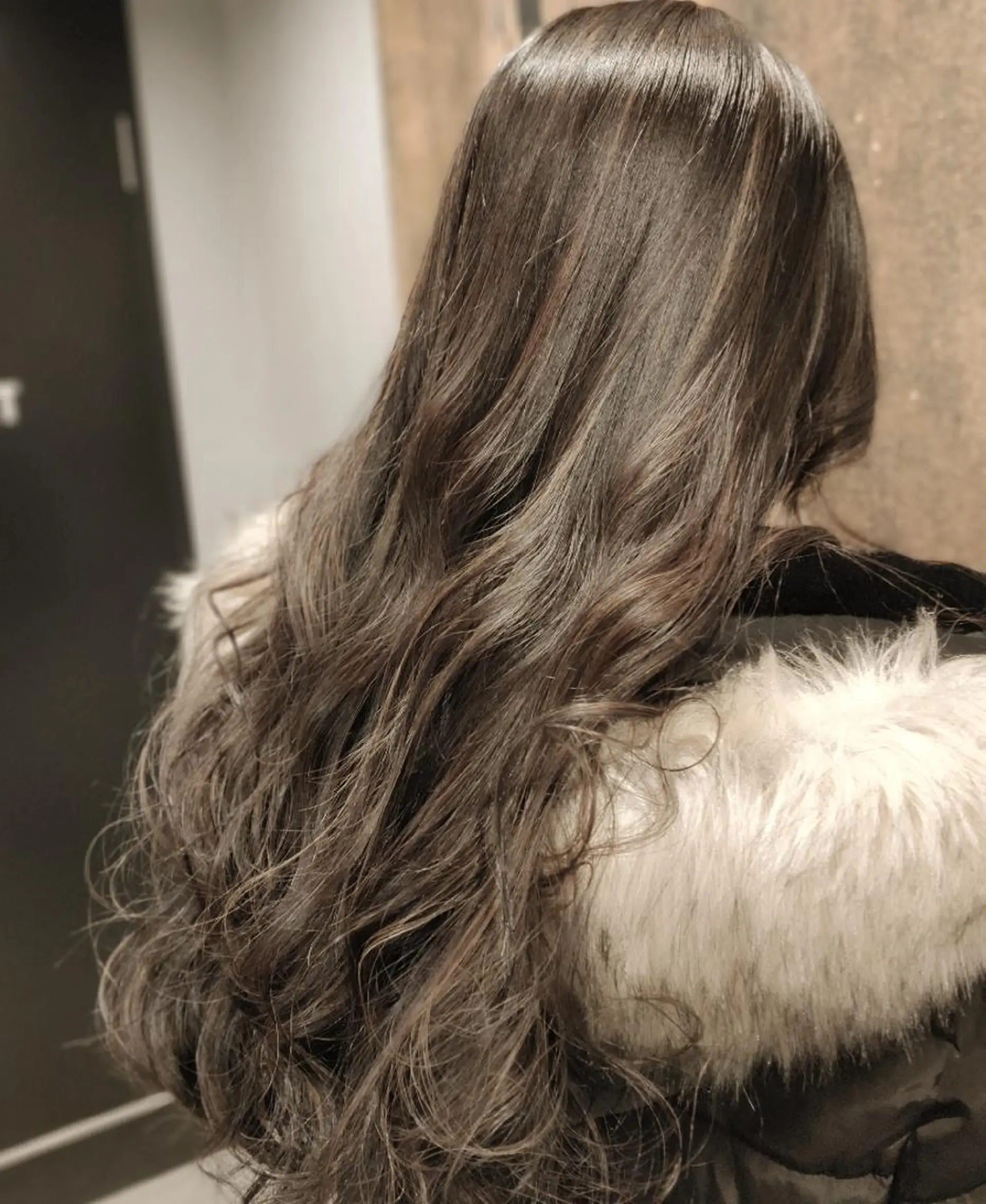 ロング カラー ハイライト 透明感カラー松本のヘアスタイル