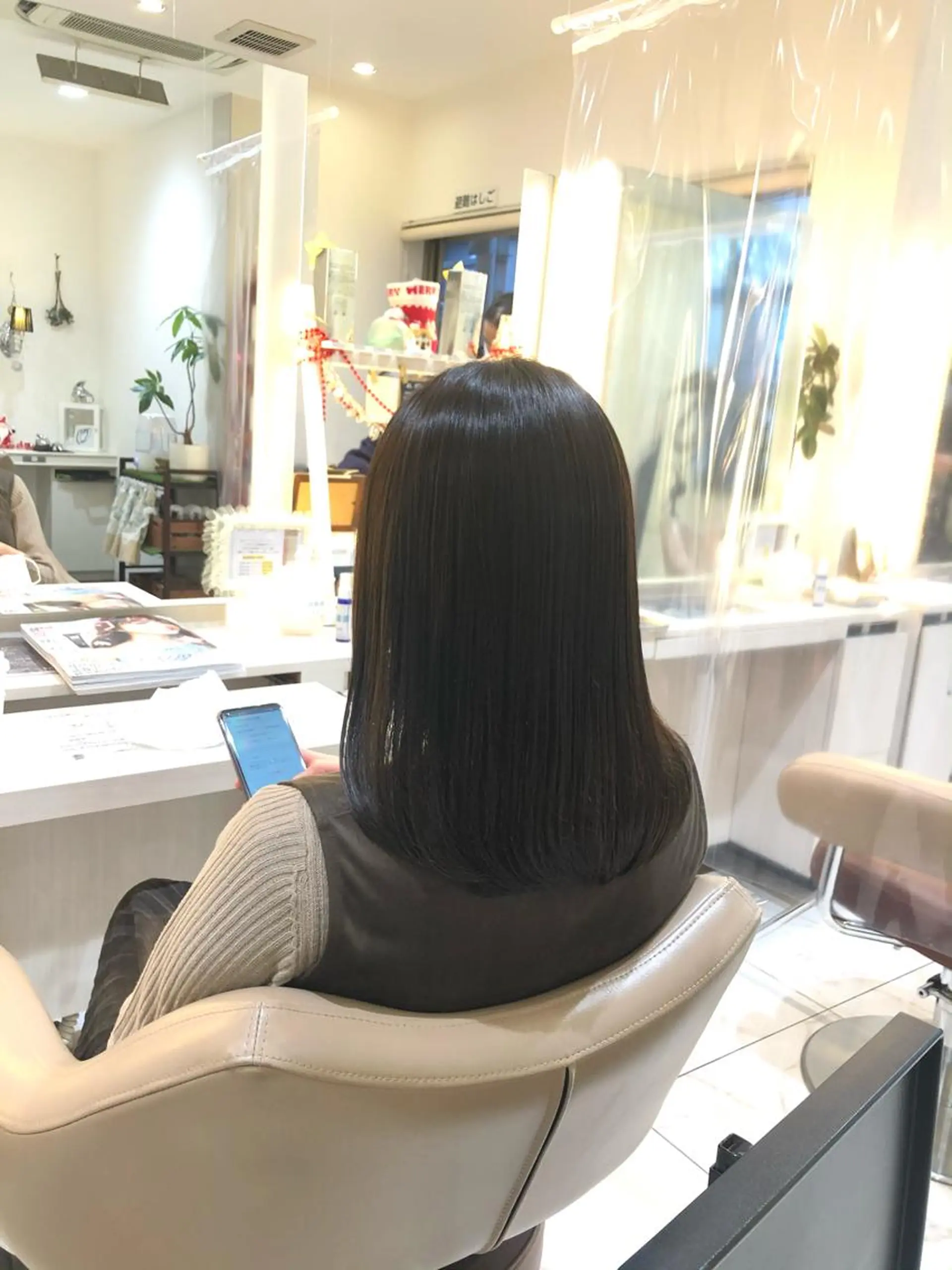 ミディアム パーマ 髪質改善 縮毛矯正 ストレートパーマ 安井　昴 💫ブリーチ縮毛矯正のヘアスタイル