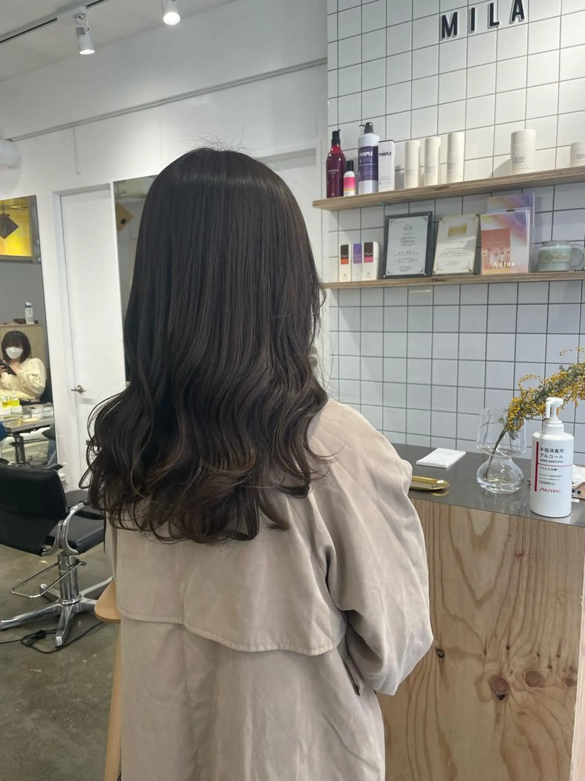 セミロング カラー アディクシーカラー 黒髪 グレーブラック グレージュ ヘアカラー トリートメント ♡🪞韓国スタイル/ MISATO🪞♡のヘアスタイル