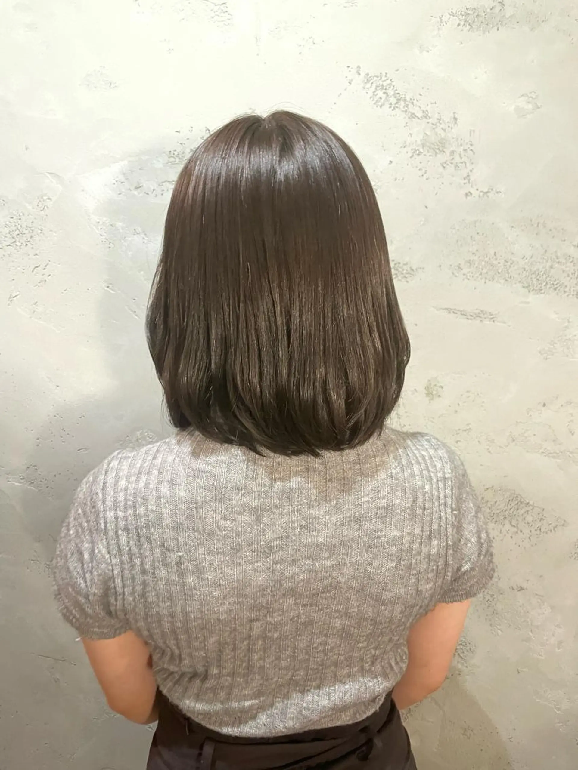 ミディアム カラー 久我 彩音のヘアスタイル