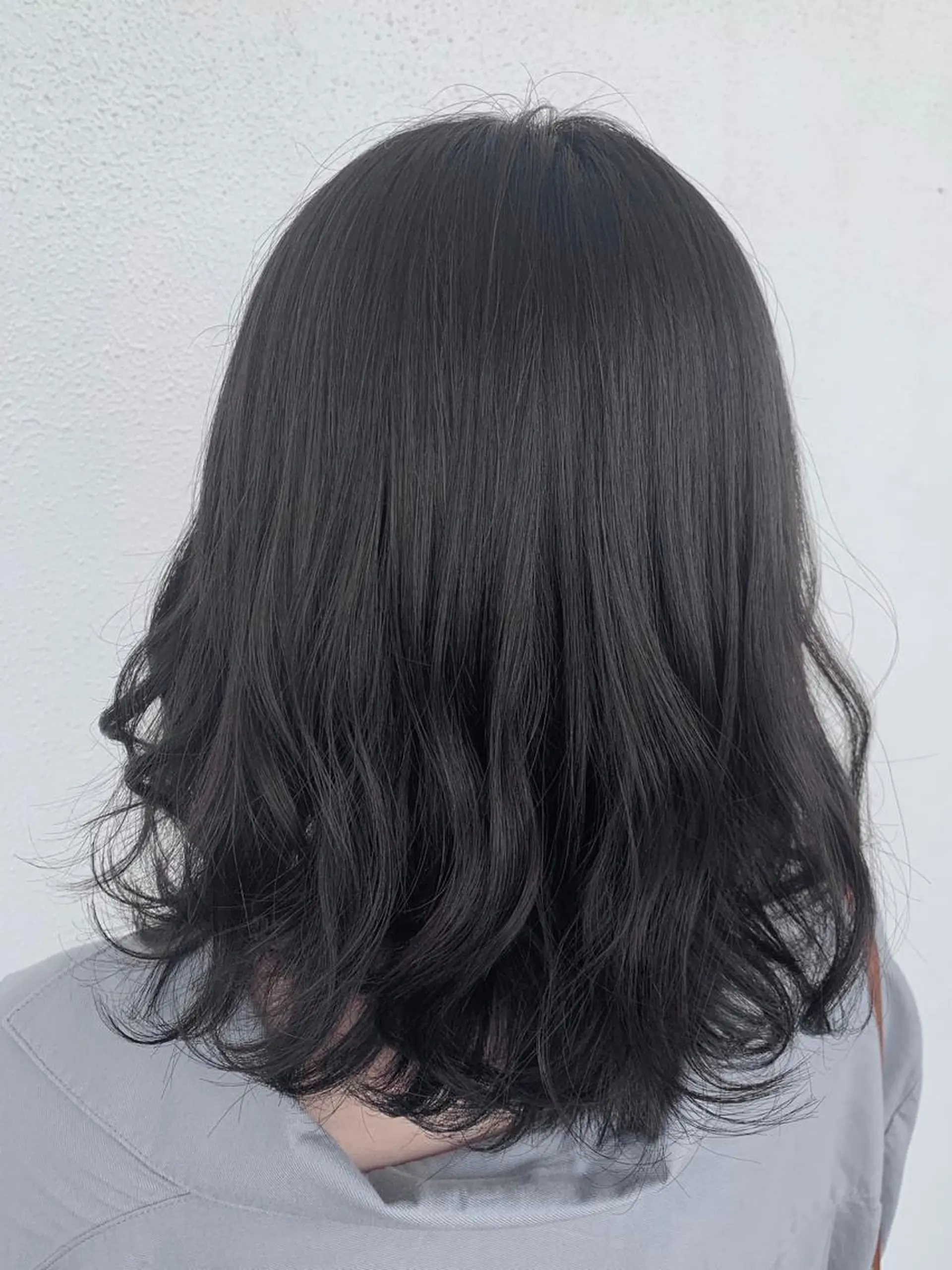 ミディアム カラー アッシュ 工藤 萌香のヘアスタイル