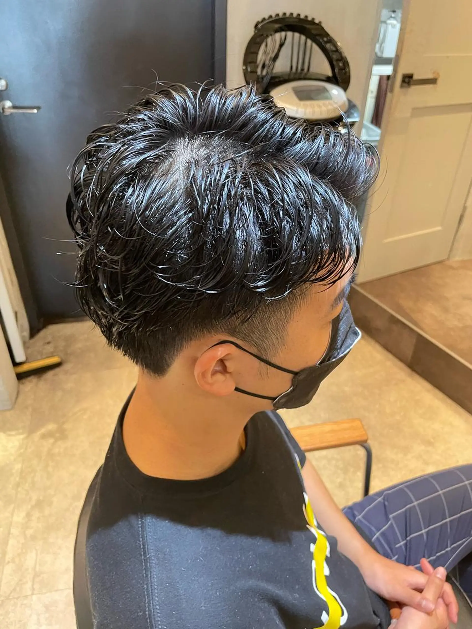 メンズ メンズパーマ 複雑履歴に対応ブリー チ無しダブルカラーのヘアスタイル