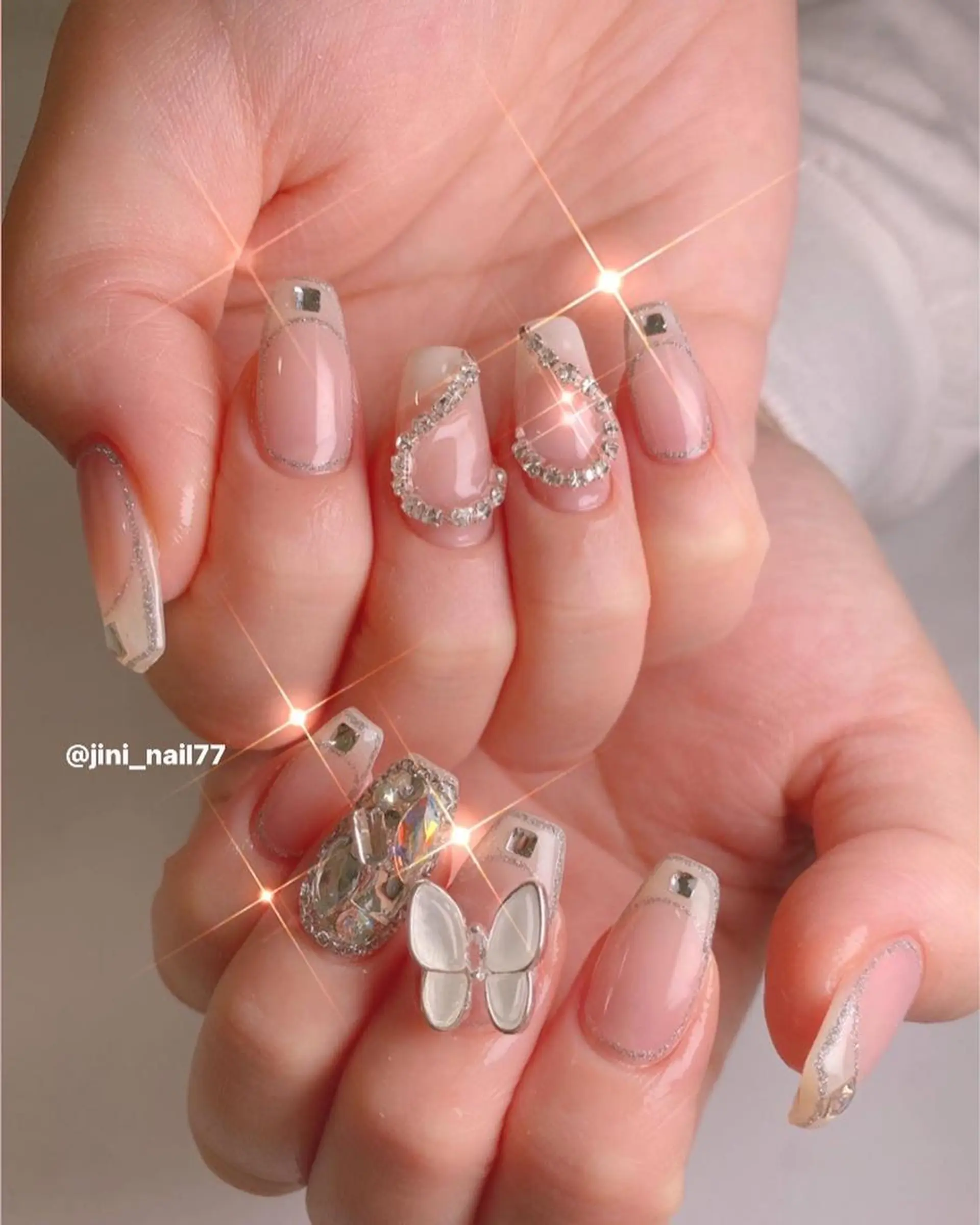 ネイル JINI NAIL所属・ジニ ネイルのネイルデザイン