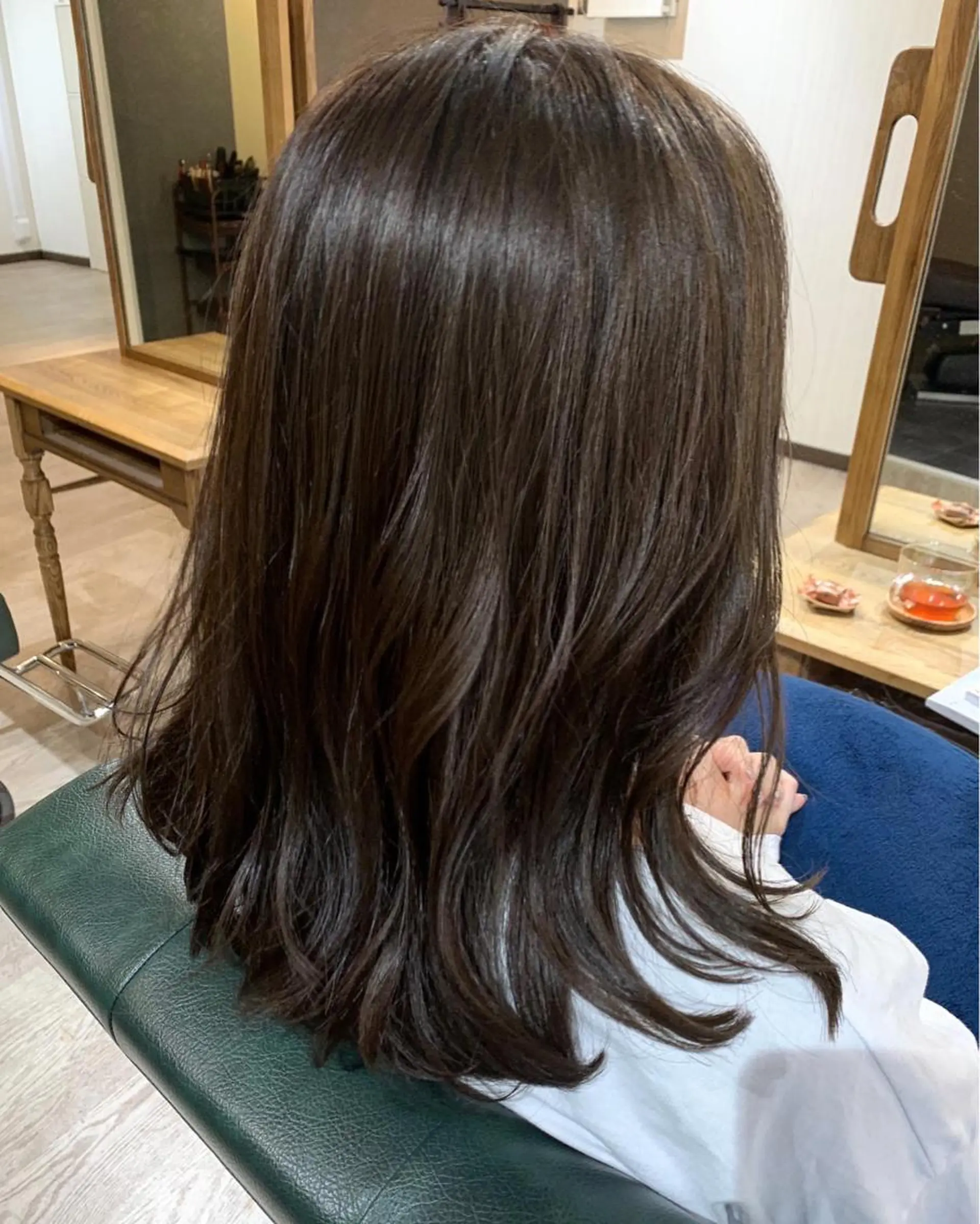 セミロング 碓井 美雪のヘアスタイル