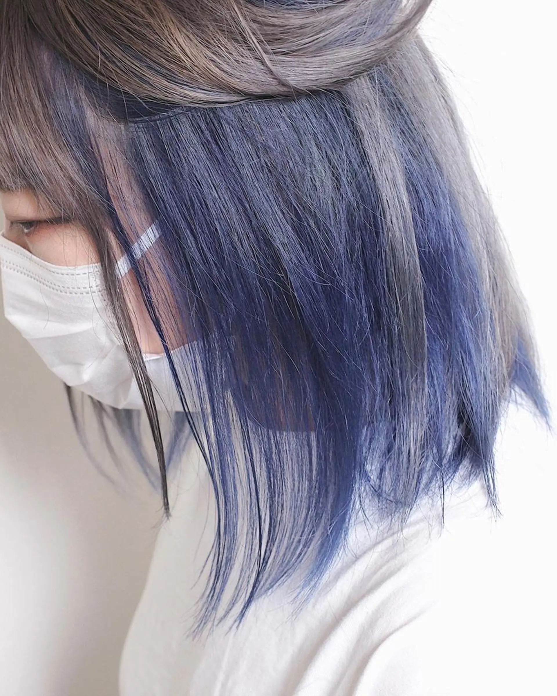 ミディアム カラー ベージュカラー ブルーカラー シルバー シルバーベージュ ヘアカラー 土居 正季のヘアスタイル