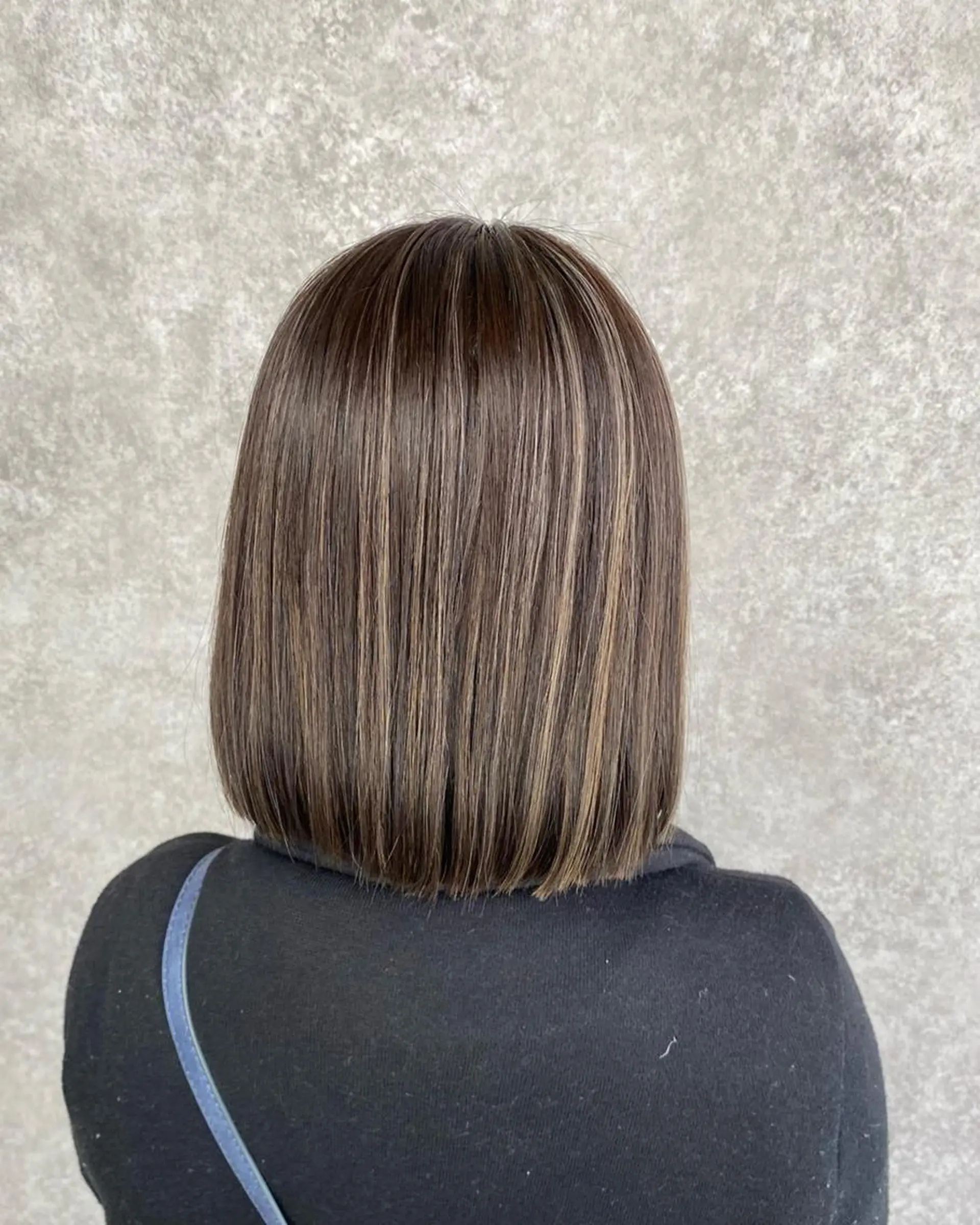 ロング カラー ベージュカラー ブラウンカラー ハイライトカラー ハイトーンカラー ミルクティーベージュ UNDER vr 【アンダーバー】のヘアスタイル