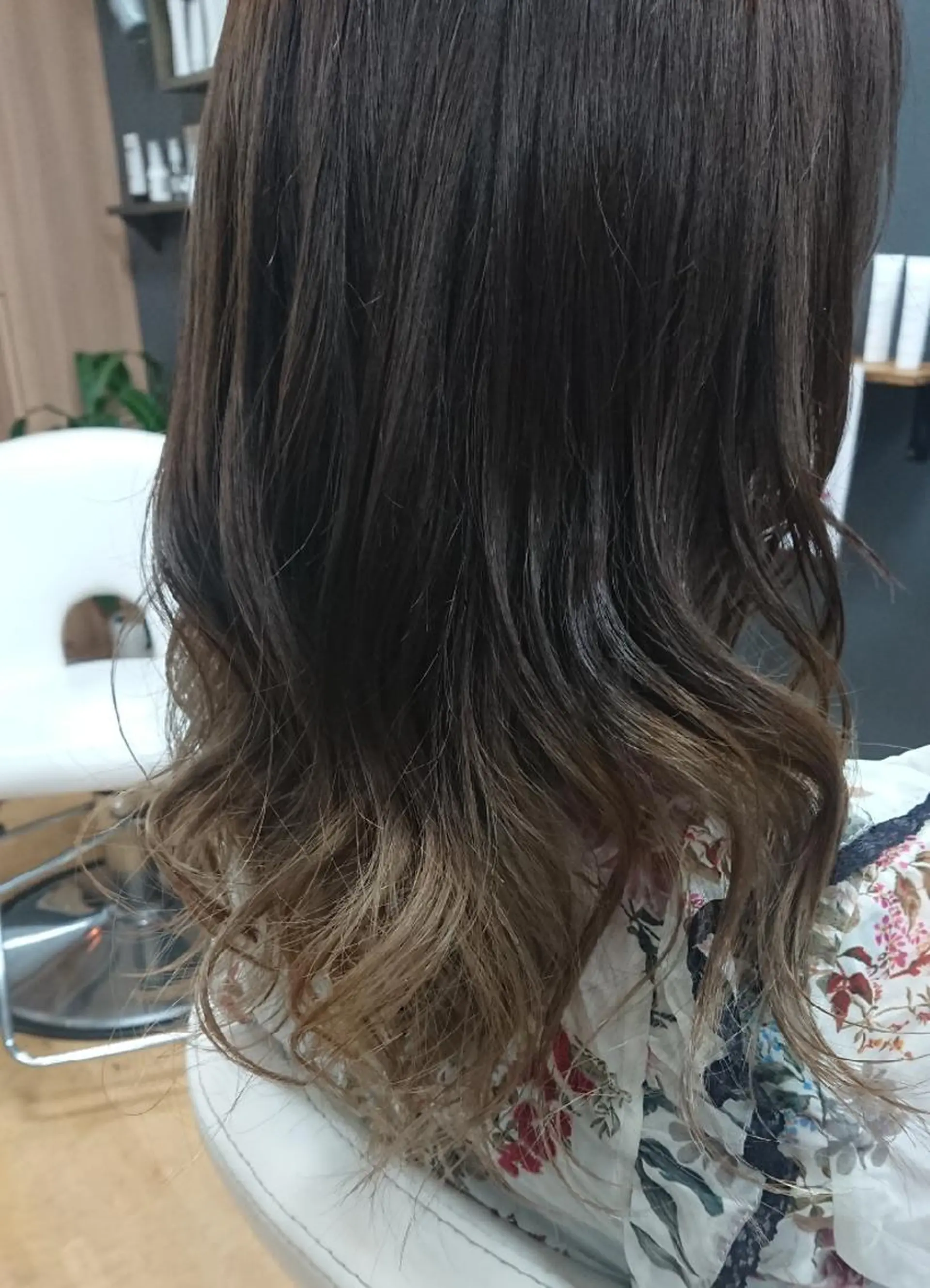 ロング 岩崎 秀之のヘアスタイル