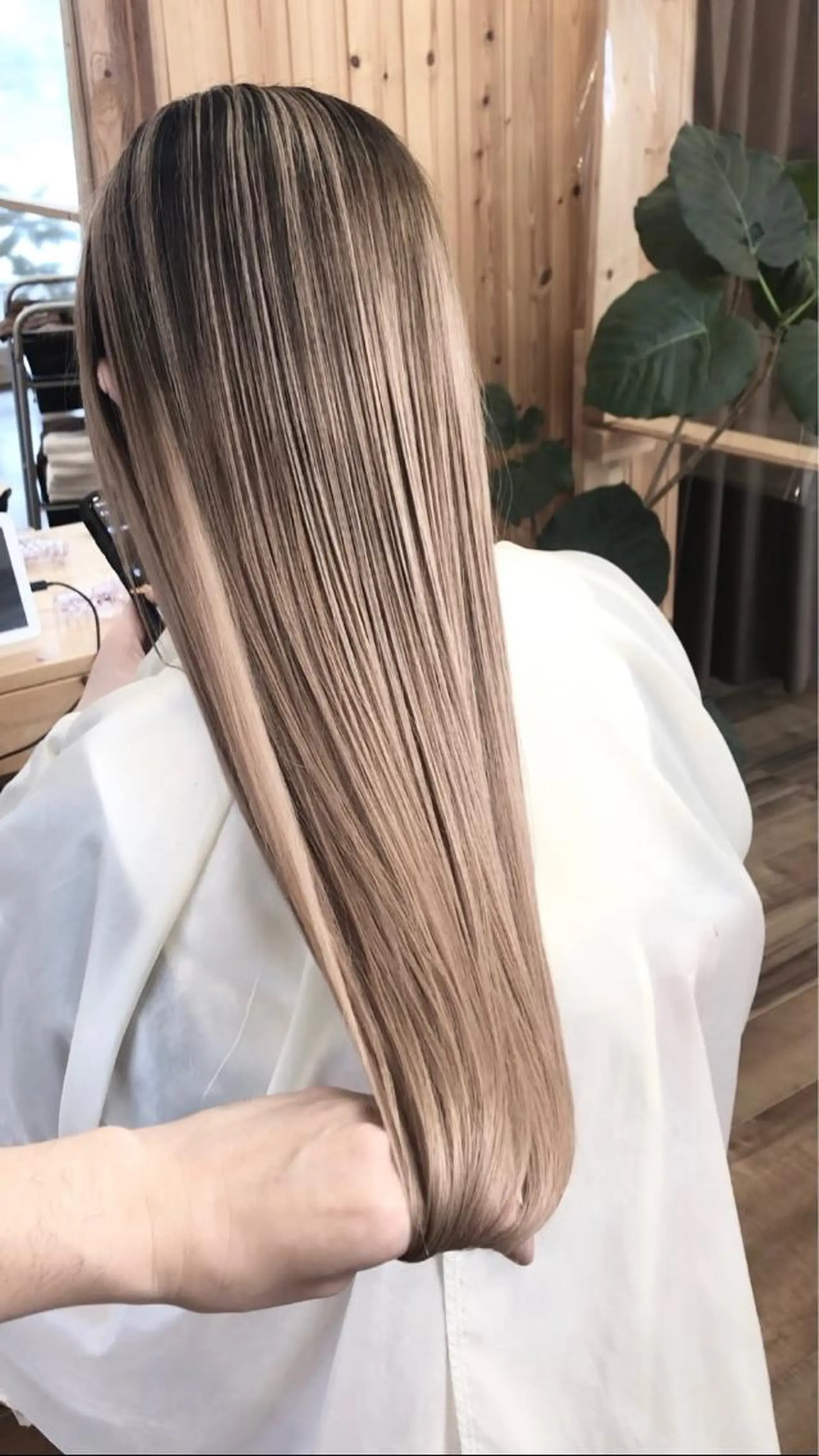 ロング パーマ 縮毛矯正 トリートメント LOOP hairのヘアスタイル