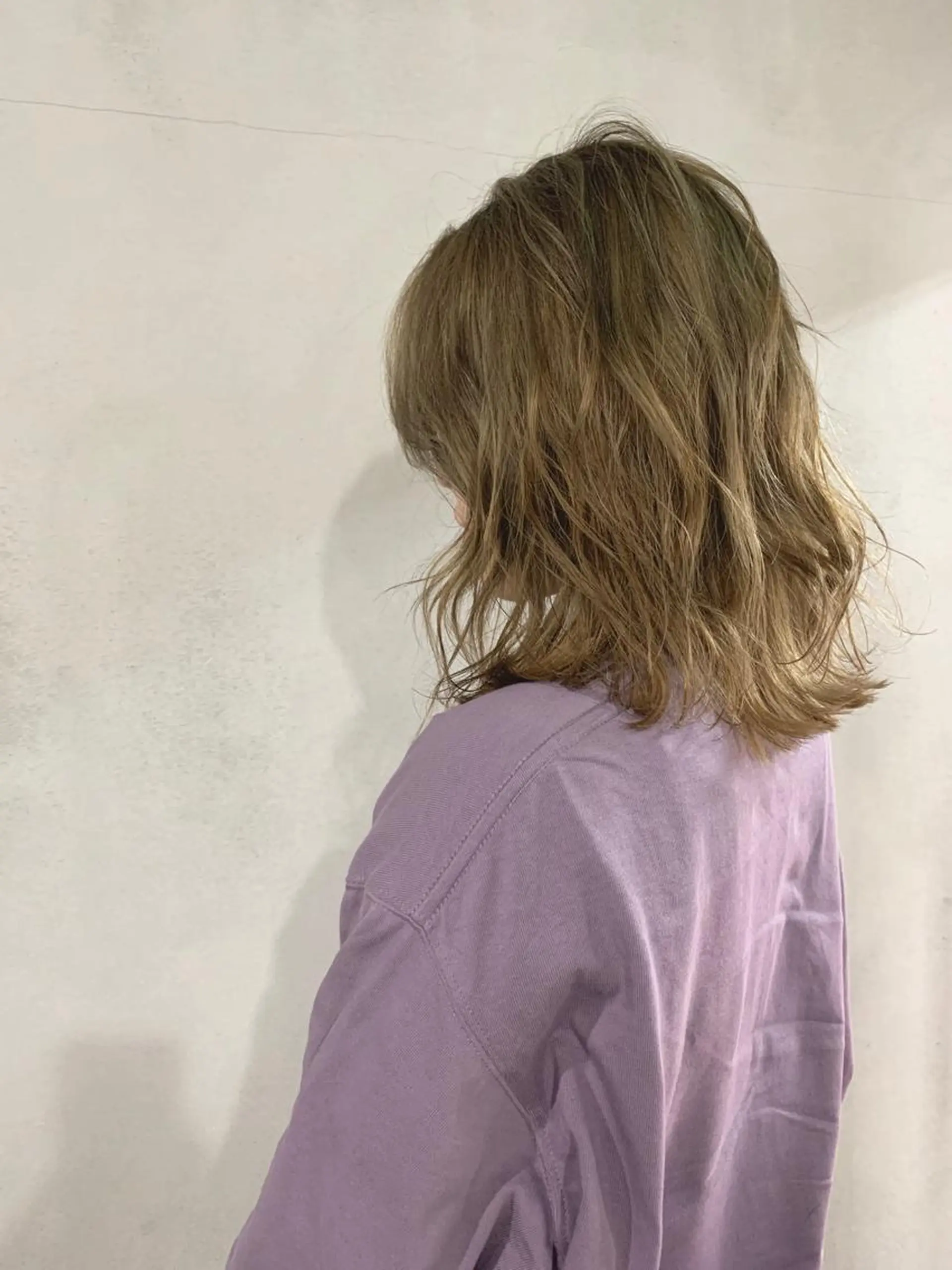 ミディアム カラー パーマ ヘアアレンジ メンズ キッズ ネイル マツエク・マツパ メンズハイトーン ベージュカラー ダブルカラー ハイトーンカラー #tag 稗田綾加のヘアスタイル