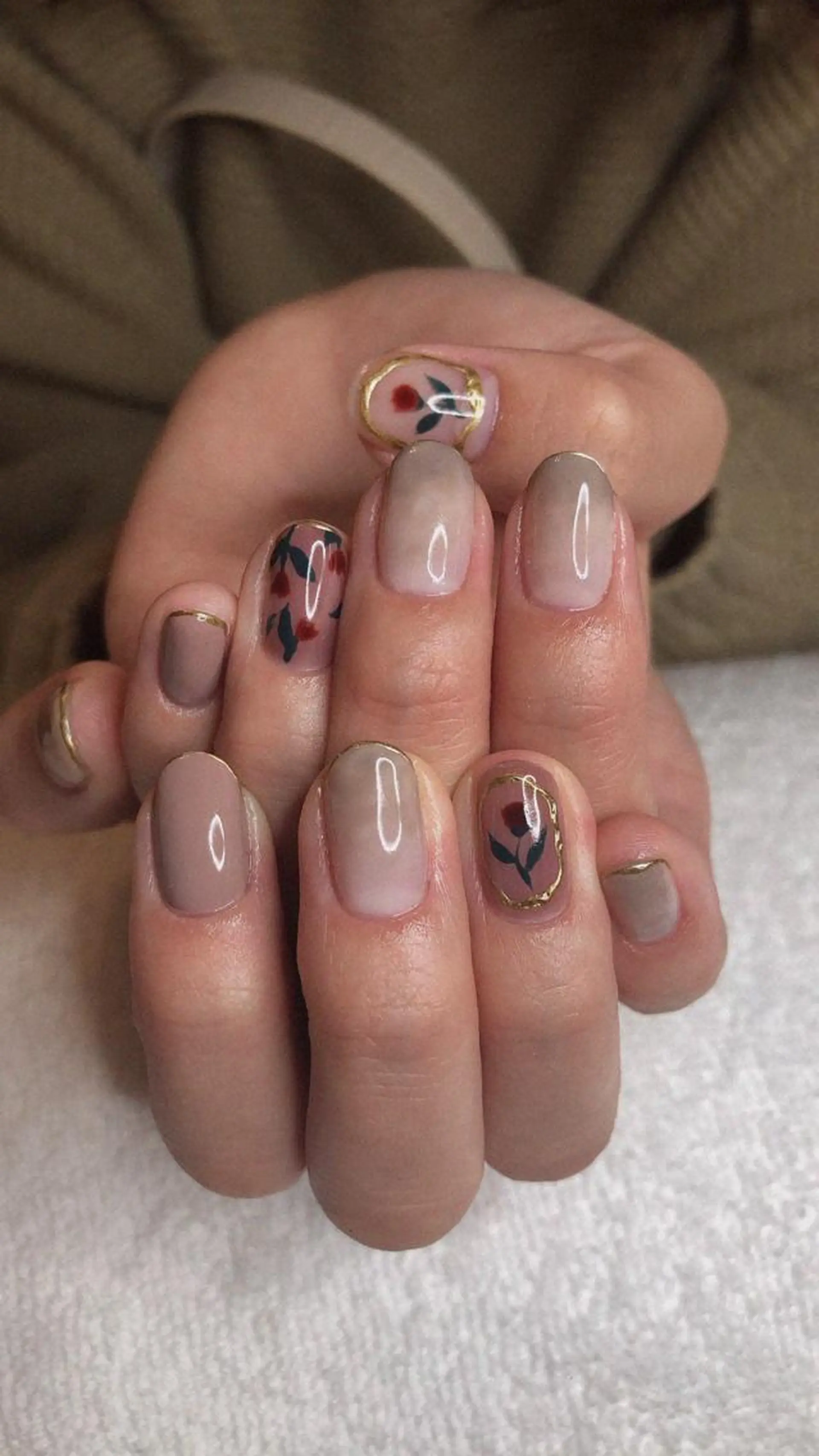 ミディアム ネイル 長さ出し専門 nynaのネイルデザイン