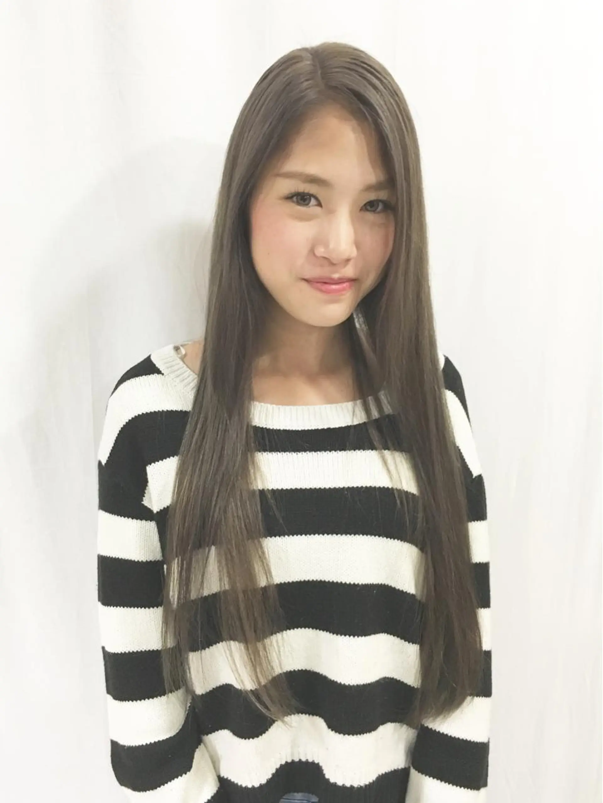 ロング カラー アッシュ ハイトーン特化🤍 浦住のヘアスタイル