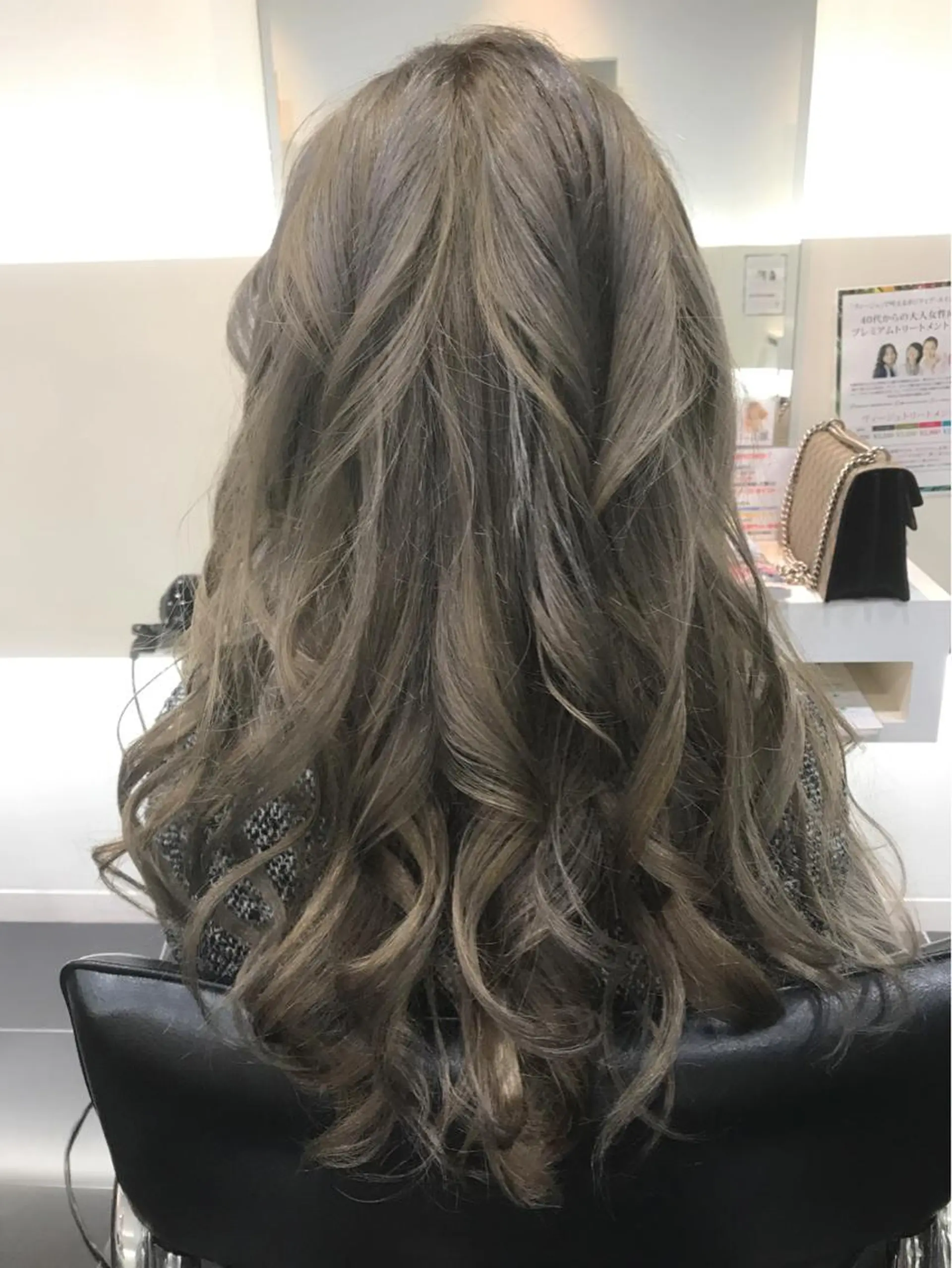 ロング カラー 関口 友行のヘアスタイル