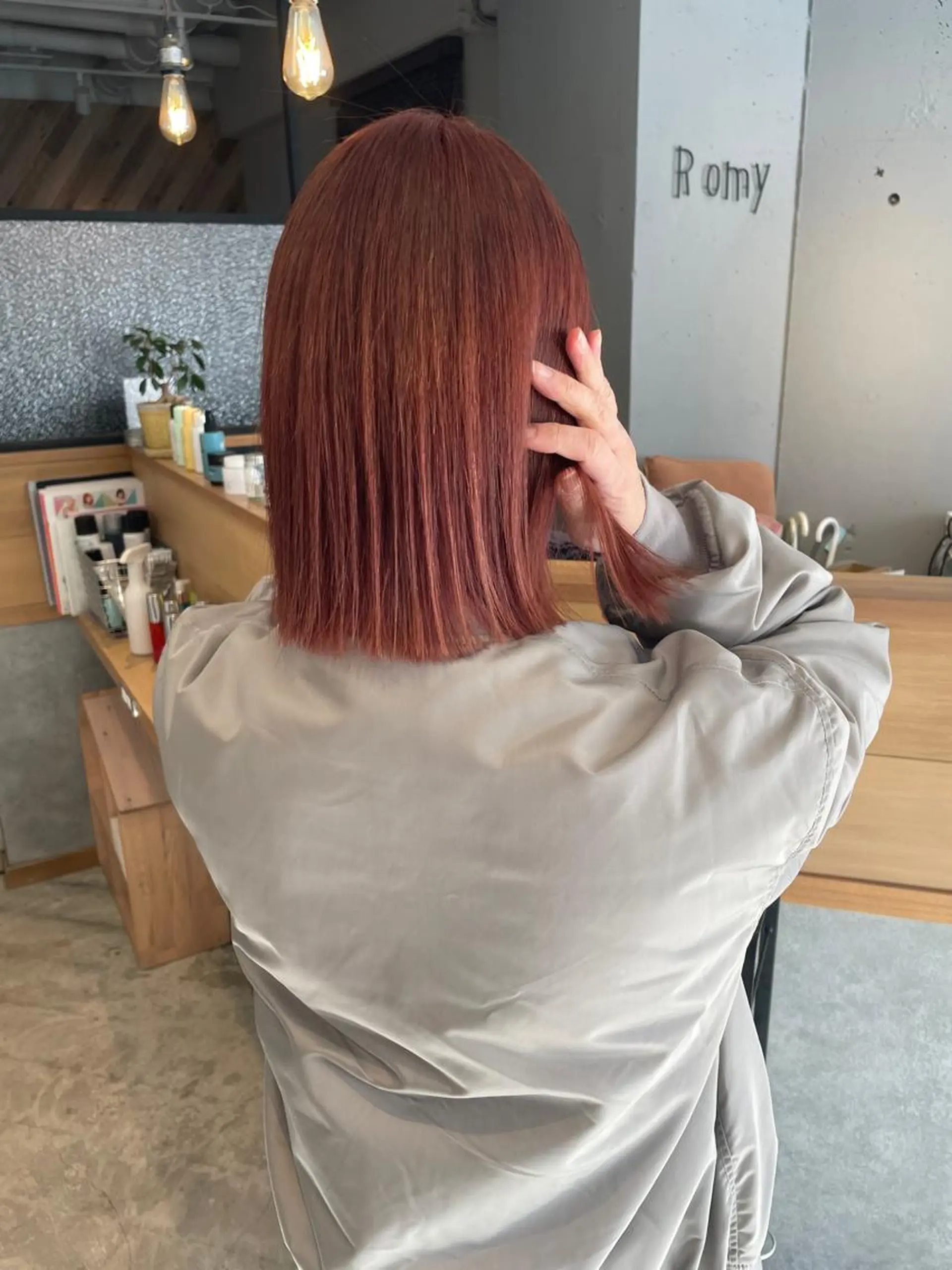 ミディアム カラー ZOA classic hair所属・東 みのりのヘアスタイル