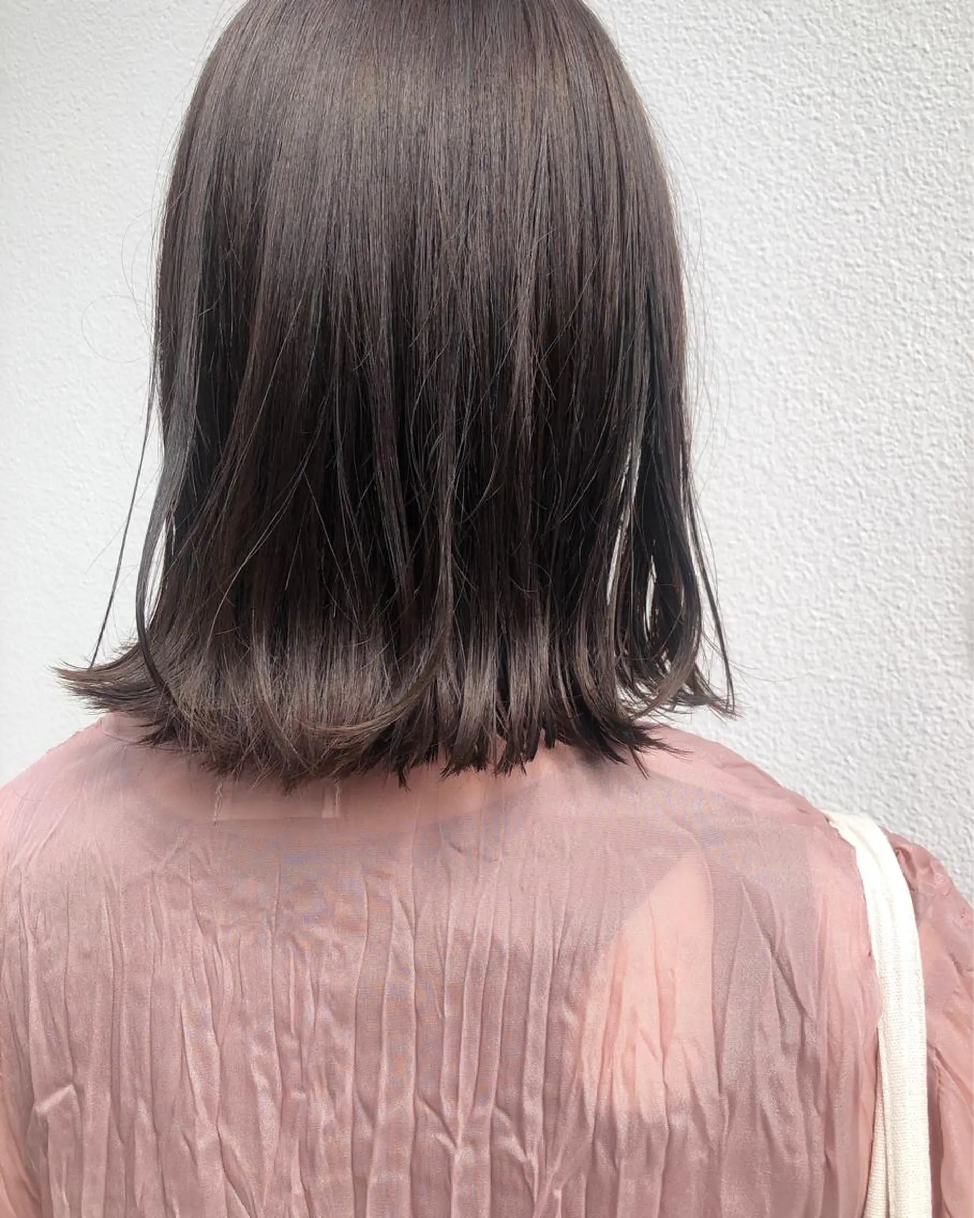 ミディアム カラー 🩰オリーブ/ ベージュ松本咲花🩰のヘアスタイル