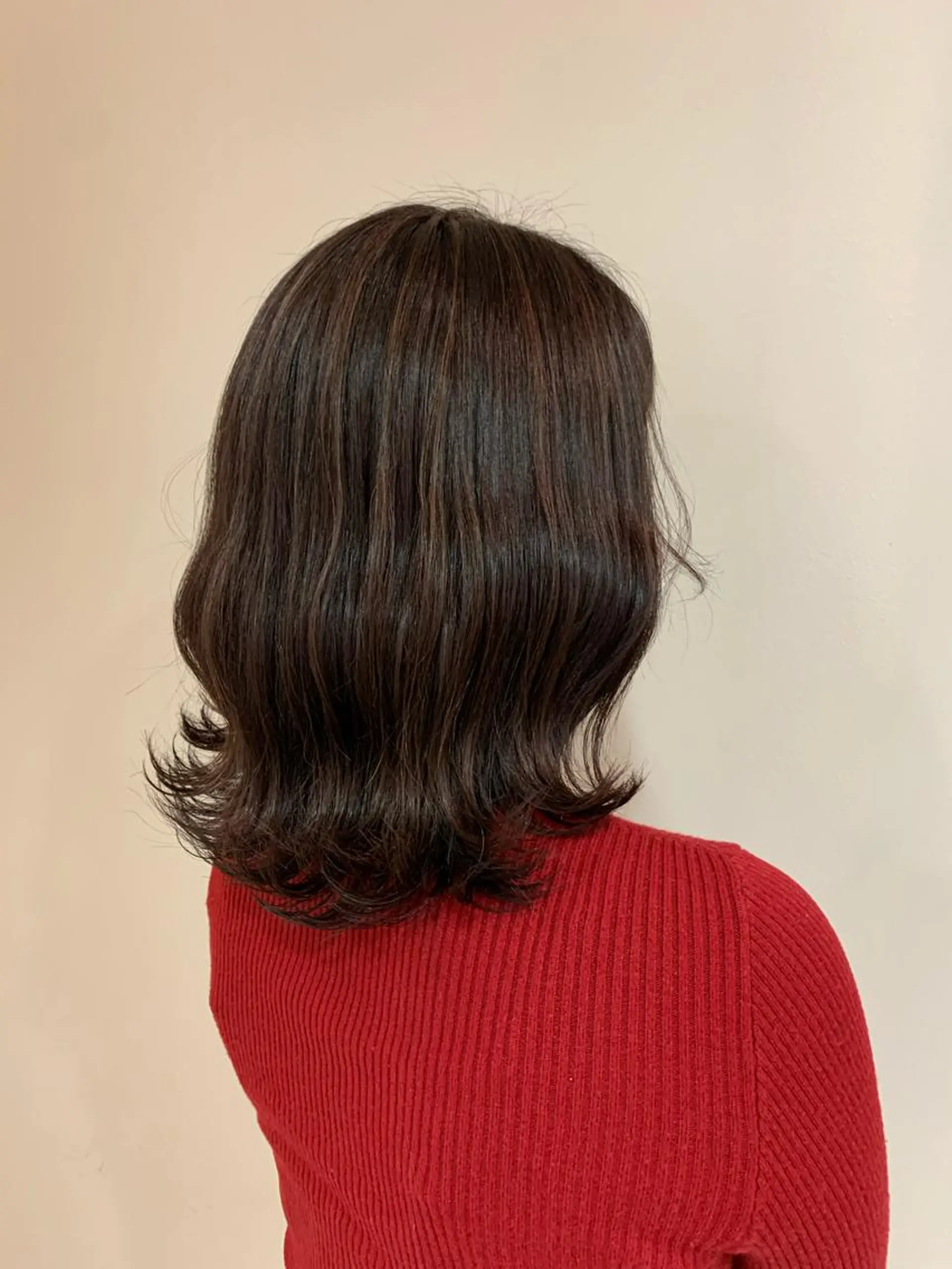 ミディアム カラー 顔まわりカット✄ ベージュカラー🧸のヘアスタイル