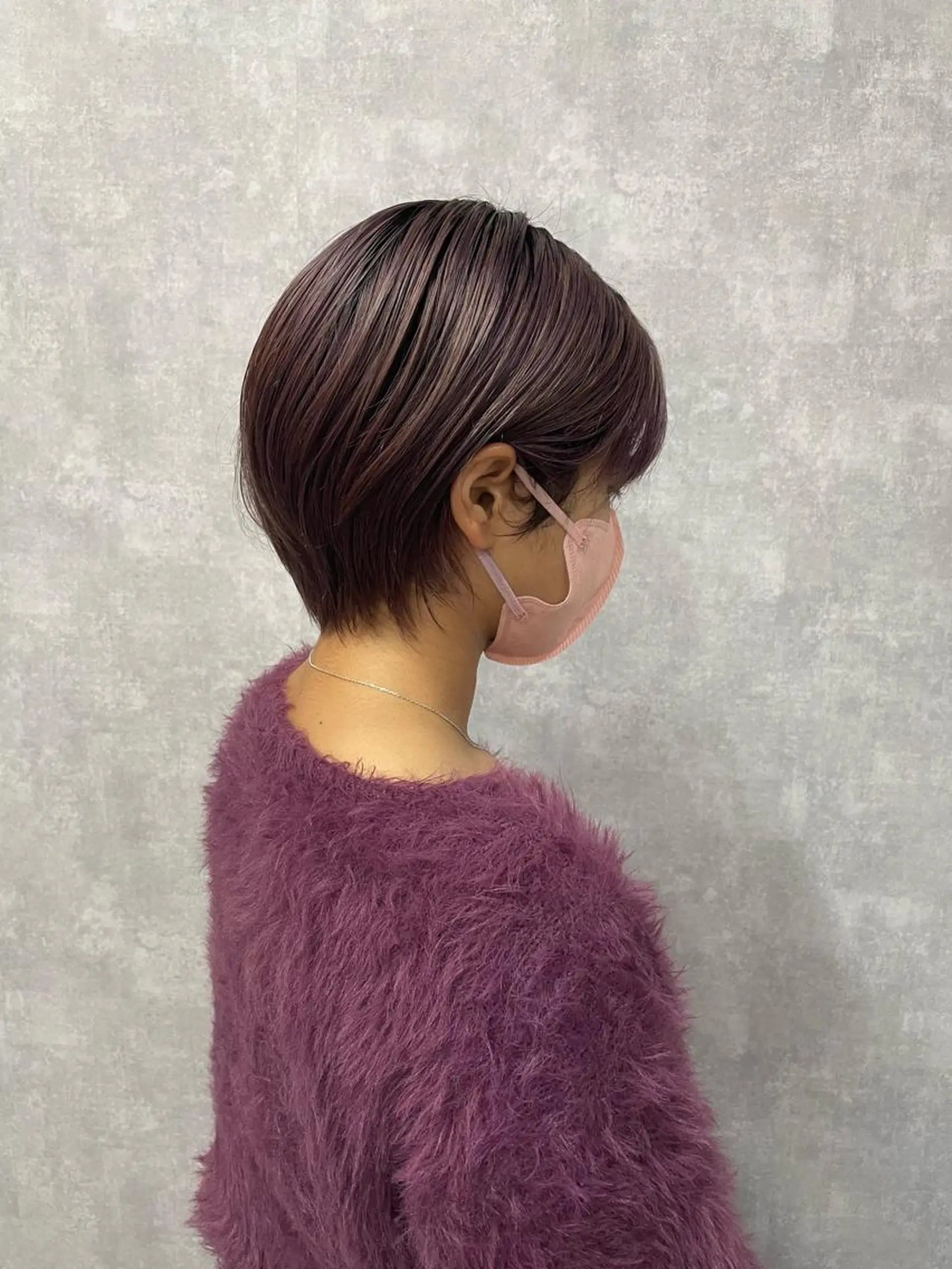 ショート 切りっぱなしボブ ショートボブ ハンサムショート 丸みショート アッシュ カット ヘアカラー トリートメント モテ髪/ボブ/ショー ト/アダチフウトのヘアスタイル