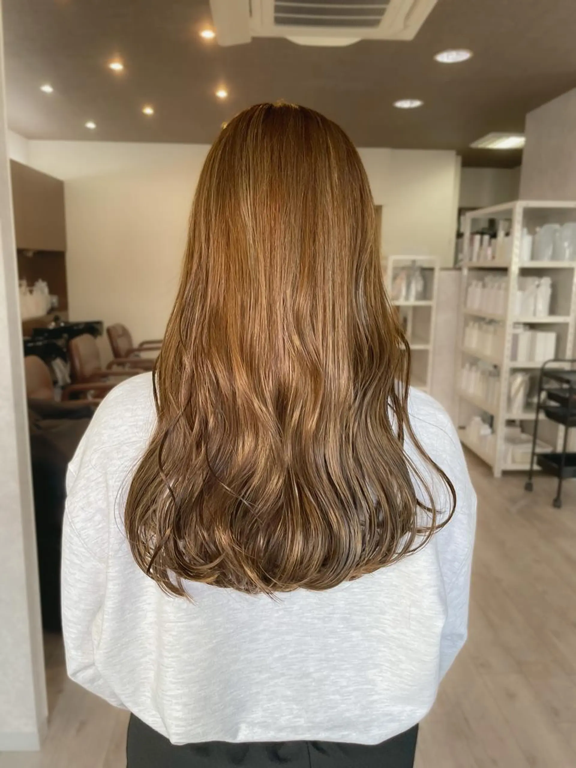 ロング カラー ベージュカラー ブリーチ ハイライトカラー ブリーチなしカラー ハイライト カット トリートメント レイヤー/高橋 みく /池下/千種のヘアスタイル