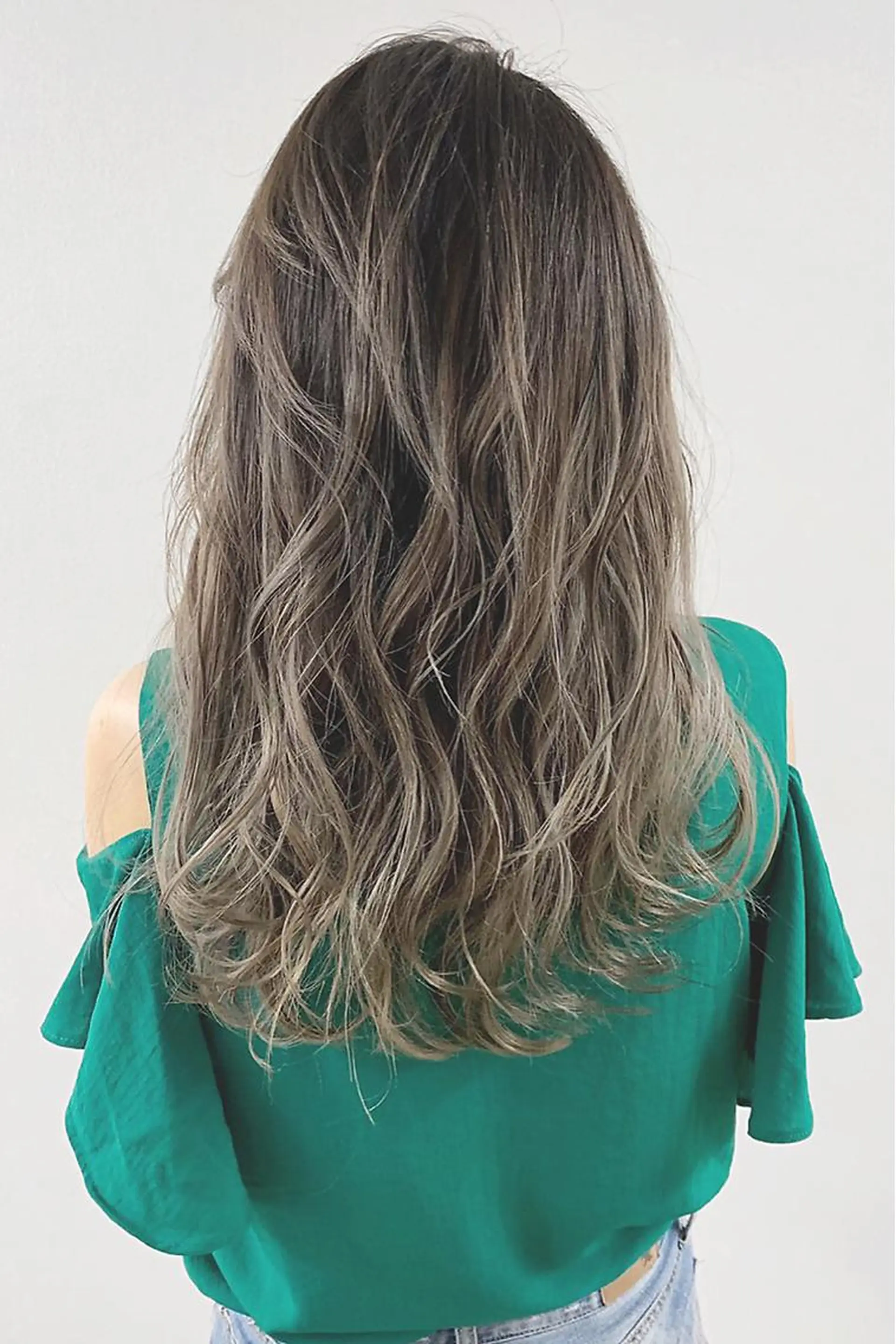 ミディアム カラー ダブルカラー グレージュ ヘアカラー Sail所属・Sail 【セイル】のヘアスタイル