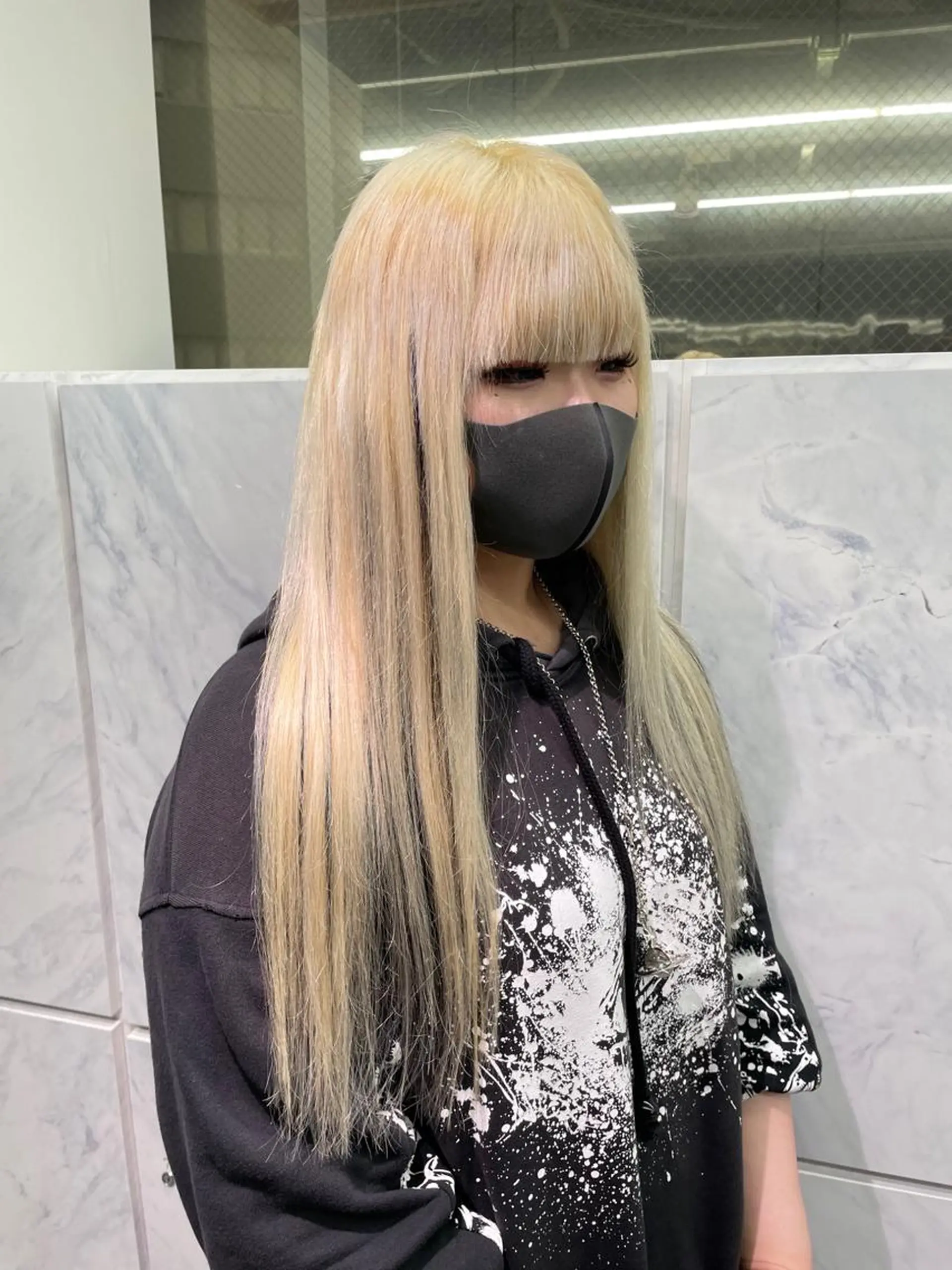 ロング カラー ヘアアレンジ プルエクステ 黒髪 ブロンド ハイライトカラー エクステ エクステ 🎀プルエクステ みまひかる🎀のヘアスタイル