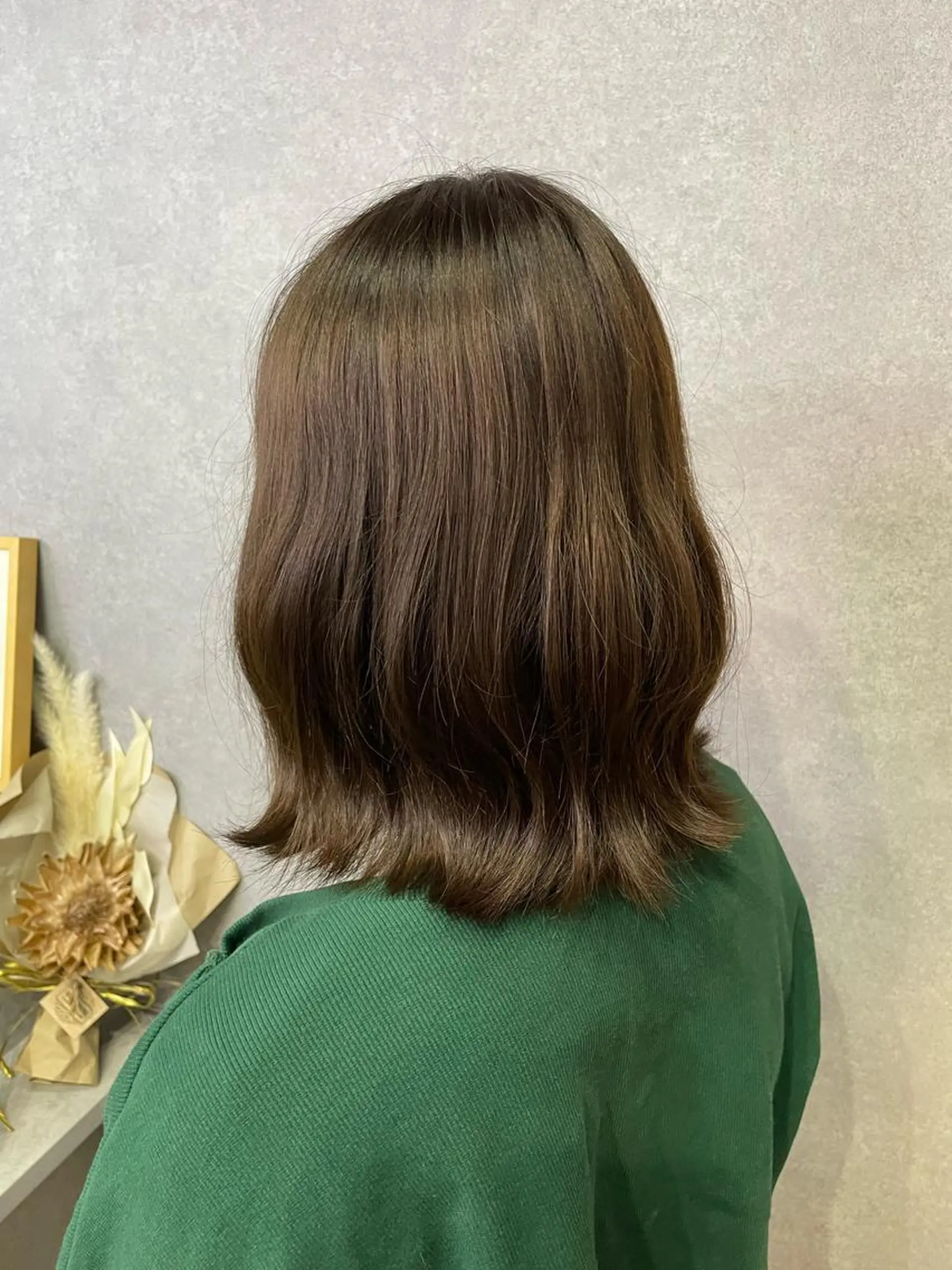 ミディアム カラー グレージュ 朝倉 海斗のヘアスタイル