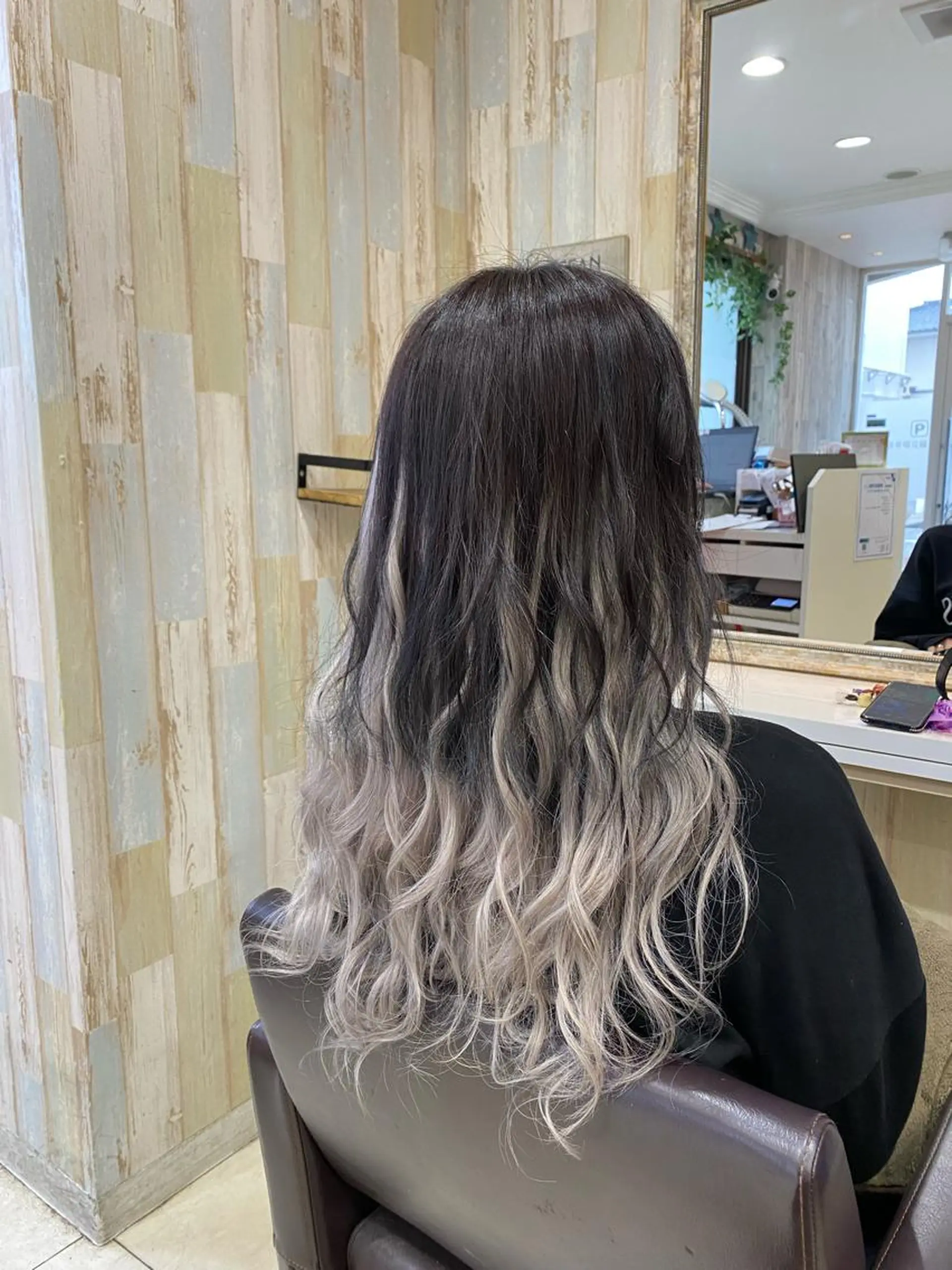 ミディアム 石井 彰浩のヘアスタイル