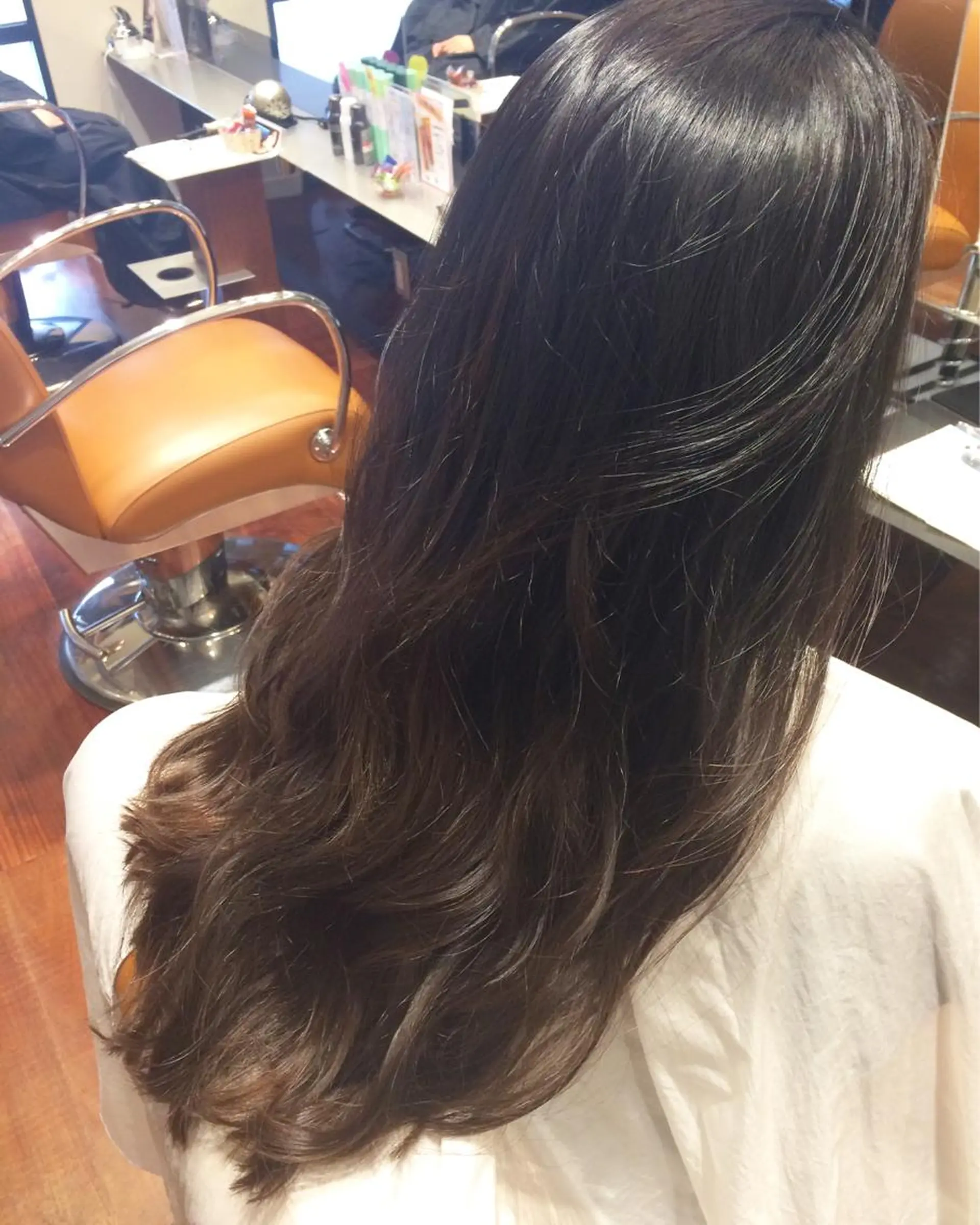 ロング カラー パーマ ヘアアレンジ グラデーションカラー ハイライトカラー オレンジ ハイライト 松田 類生のヘアスタイル