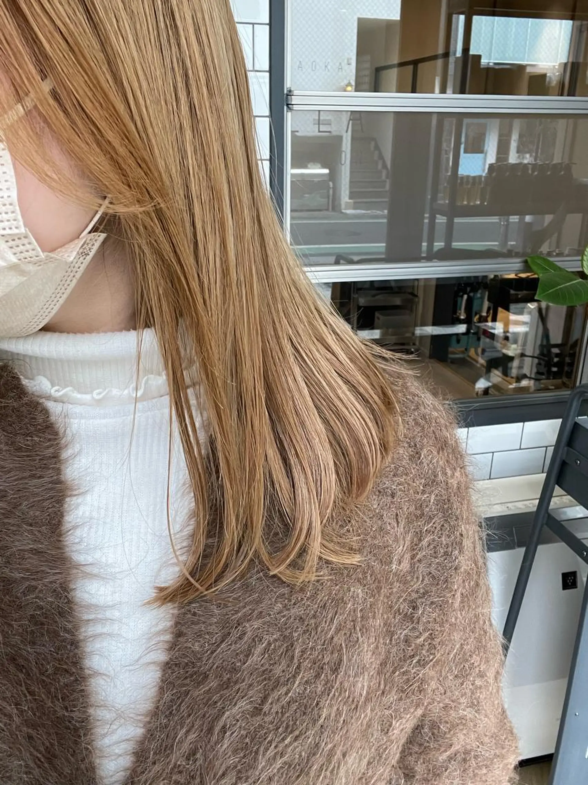 セミロング カラー ヘアアレンジ 高井瑠華🌼 ストカールカット特化のヘアスタイル