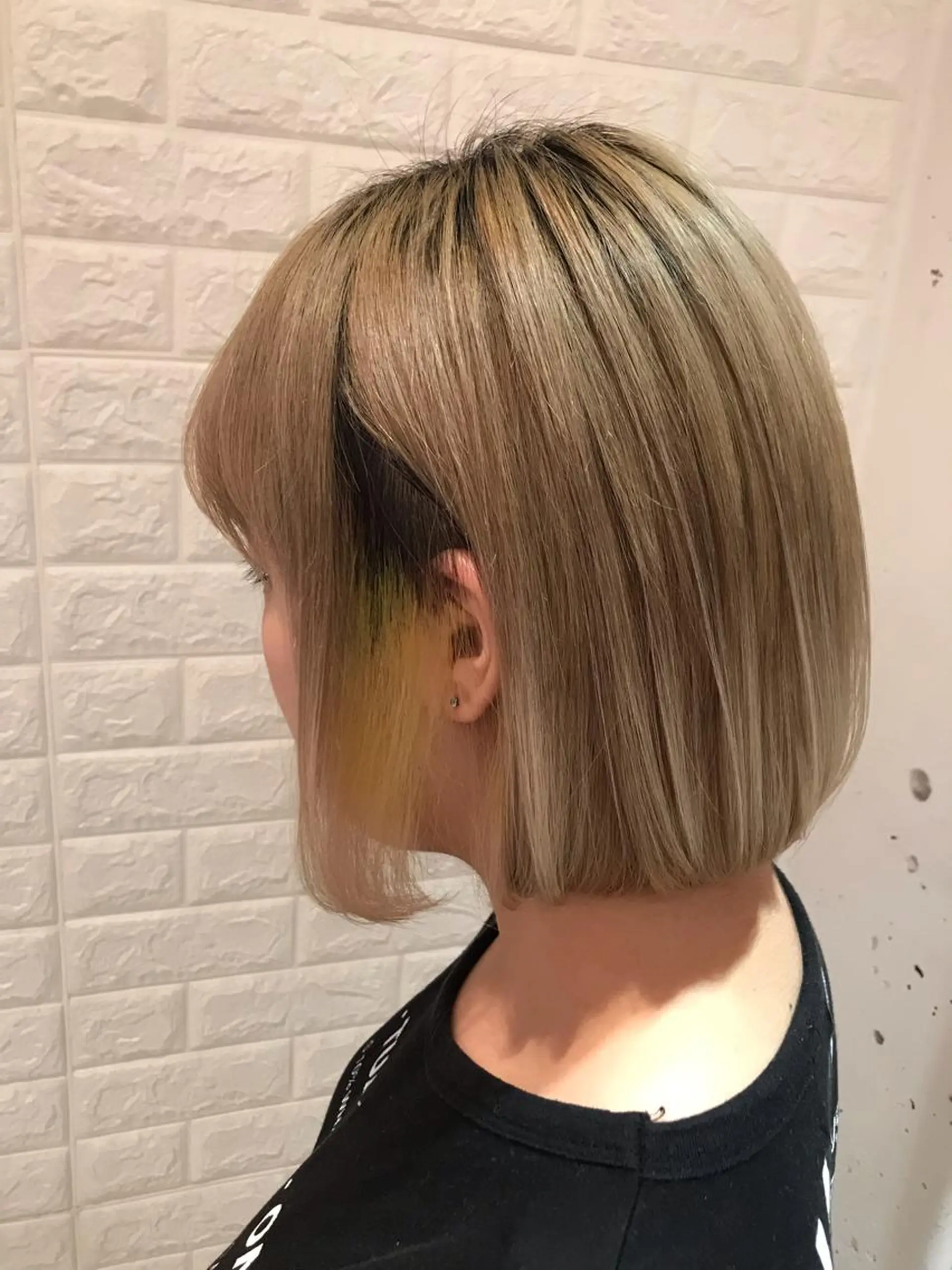 ショート カラー BEBE所属・ご新規様限定 透明感カラーKANAのヘアスタイル