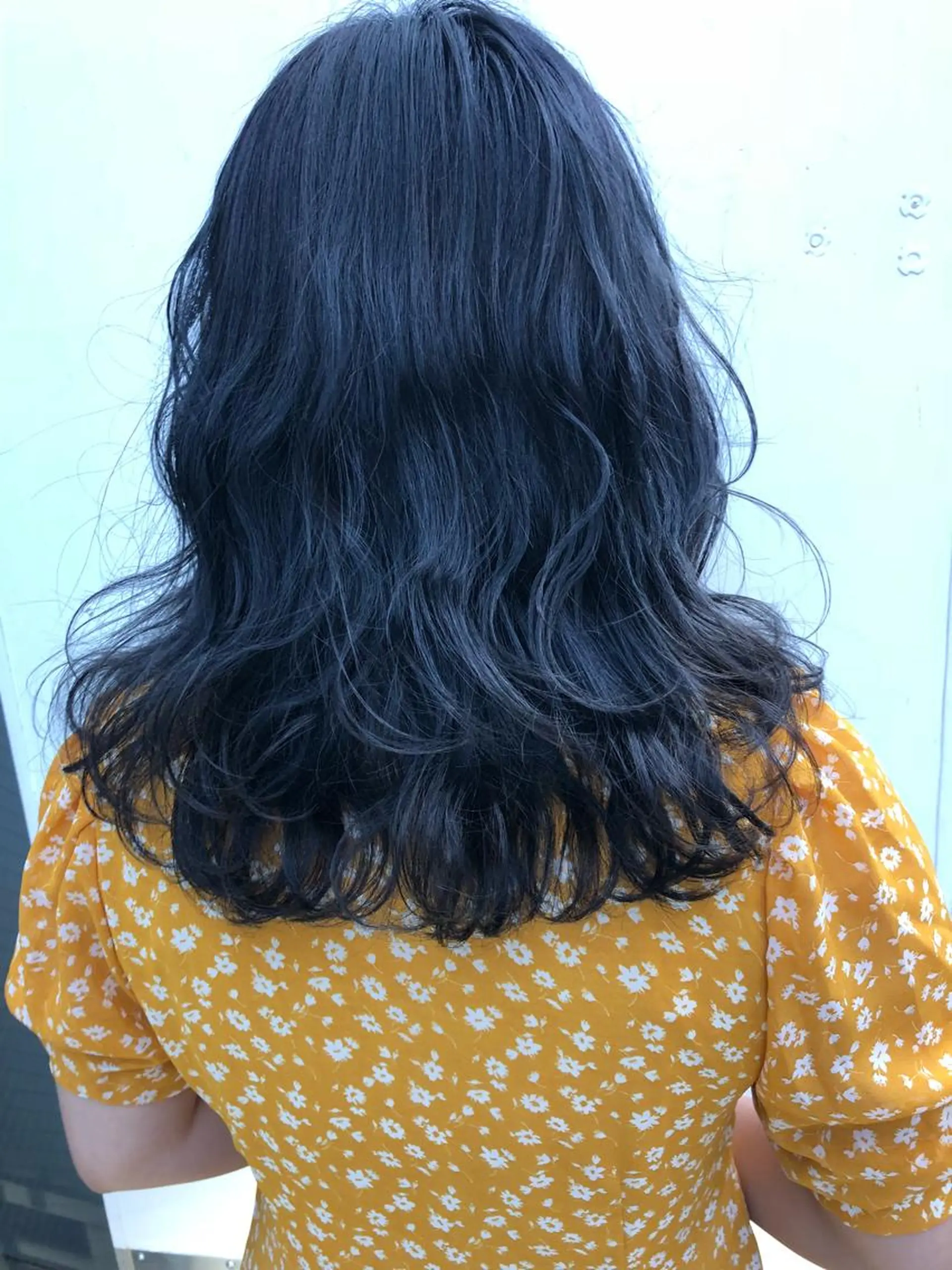 ミディアム カラー ブルーカラー バイオレットカラー ニシオカ タクヤのヘアスタイル
