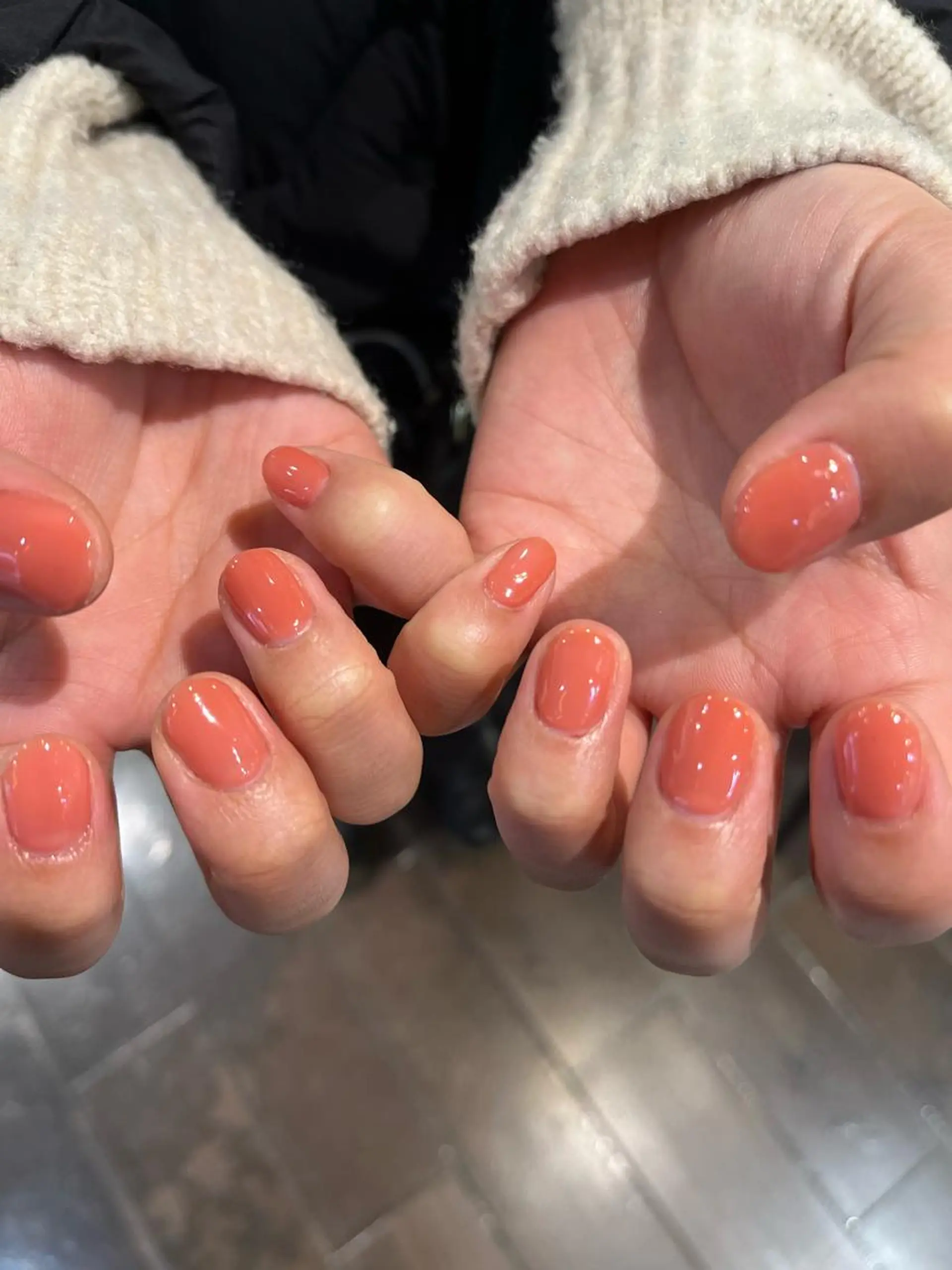 ネイル ジェルネイル ワンカラーネイル パラジェル ハンドネイル ハンドケア カットパーマ 🌀あさみのヘアスタイル