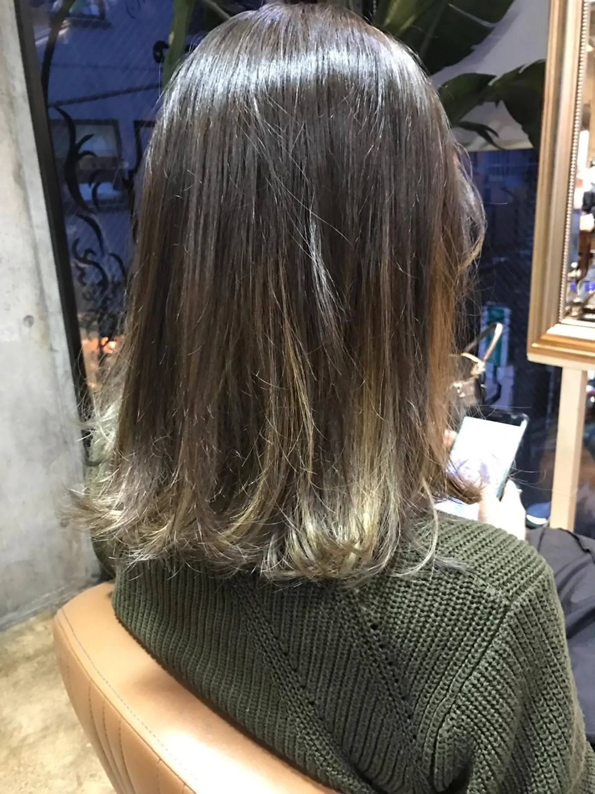 ミディアム カラー ダブルカラー グラデーションカラー ハイライトカラー ハイライト サロンドミルク 原宿のヘアスタイル