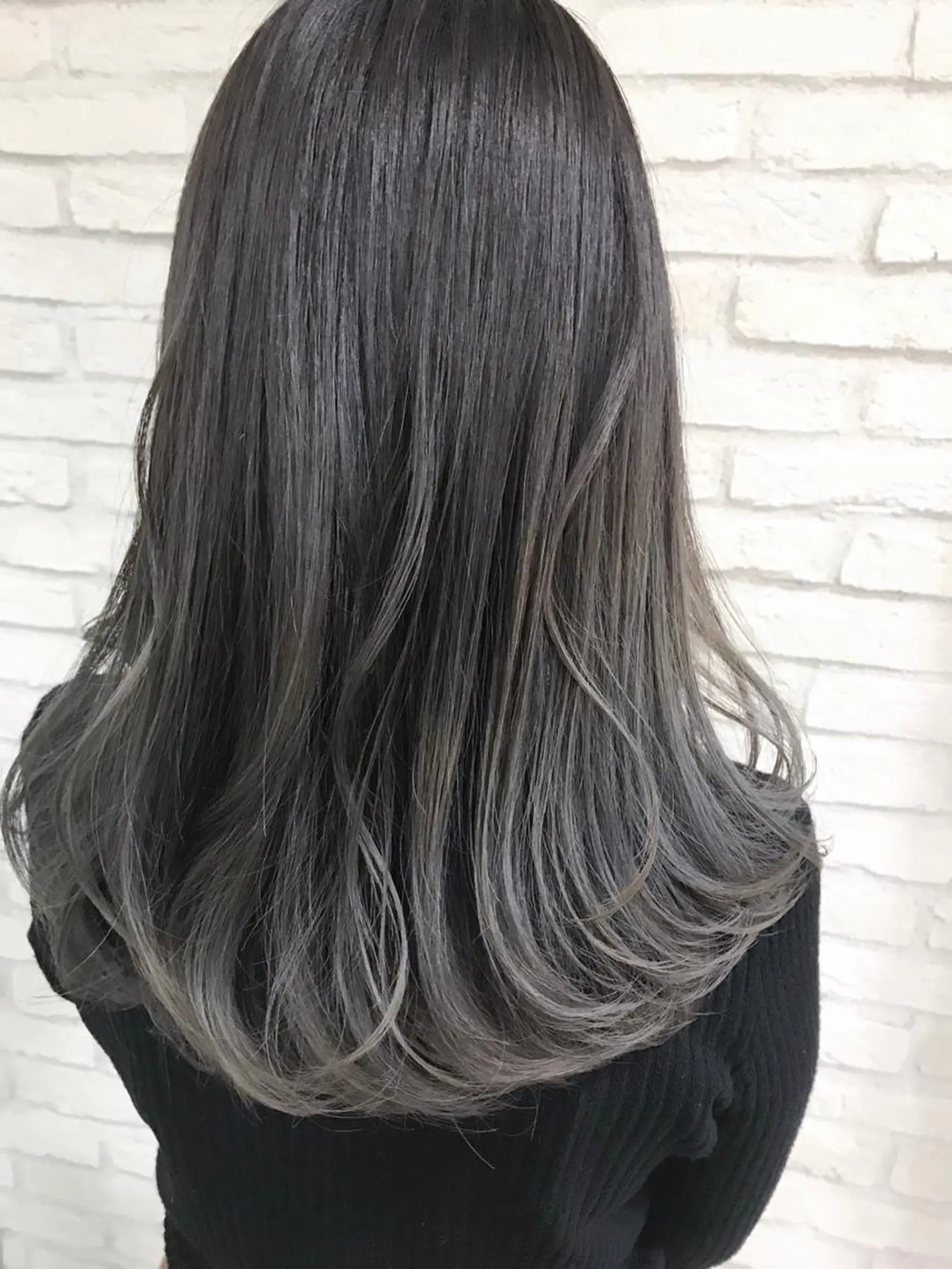 セミロング カラー グラデーションカラー 横浜🍒ルーツカラー エクステ／RIEのヘアスタイル