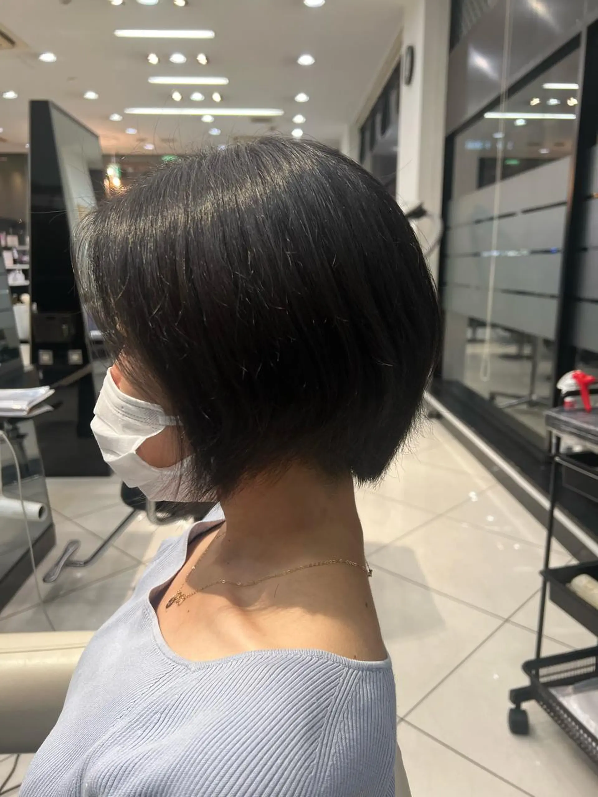 ショート カラー 黒髪 ブルーカラー ブルーブラック 透明感カラー 髪質改善 【似合わせカラー】 西口嶺河のヘアスタイル