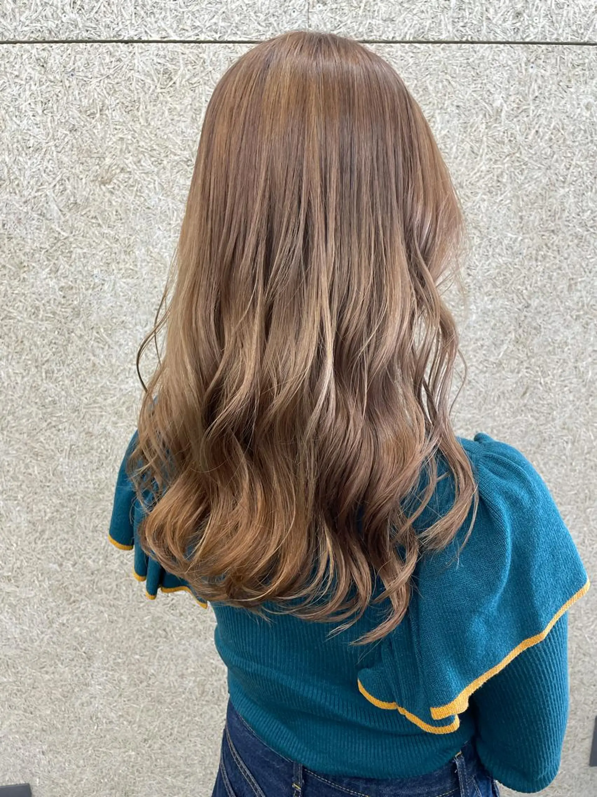 ロング 韓国風レイヤー ハイトーンRYOTAのヘアスタイル