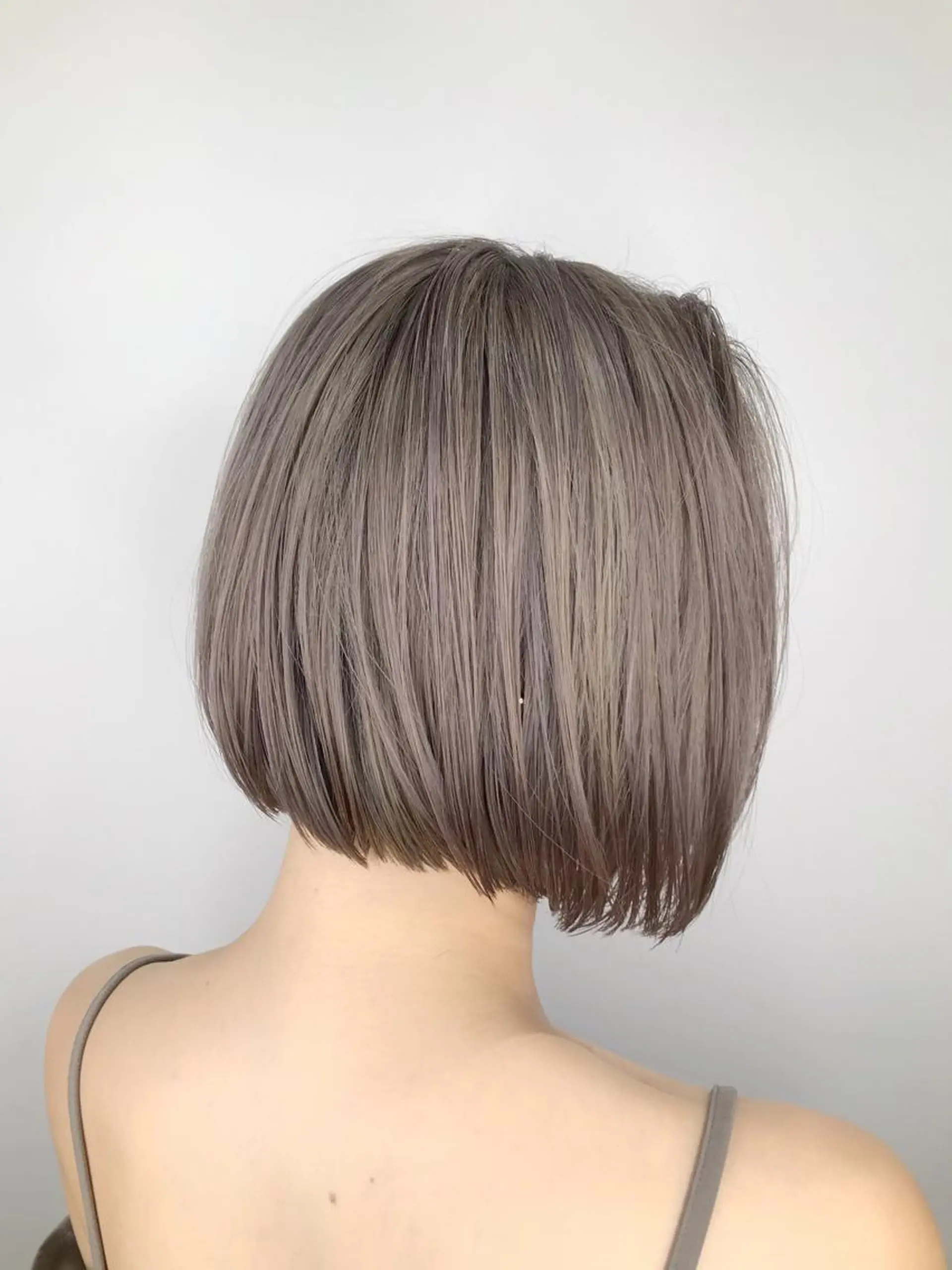 ショート カラー ブリーチ ケアブリーチ イルミナカラー トリートメント インナーカラー/ ストレート/奥野洸也のヘアスタイル