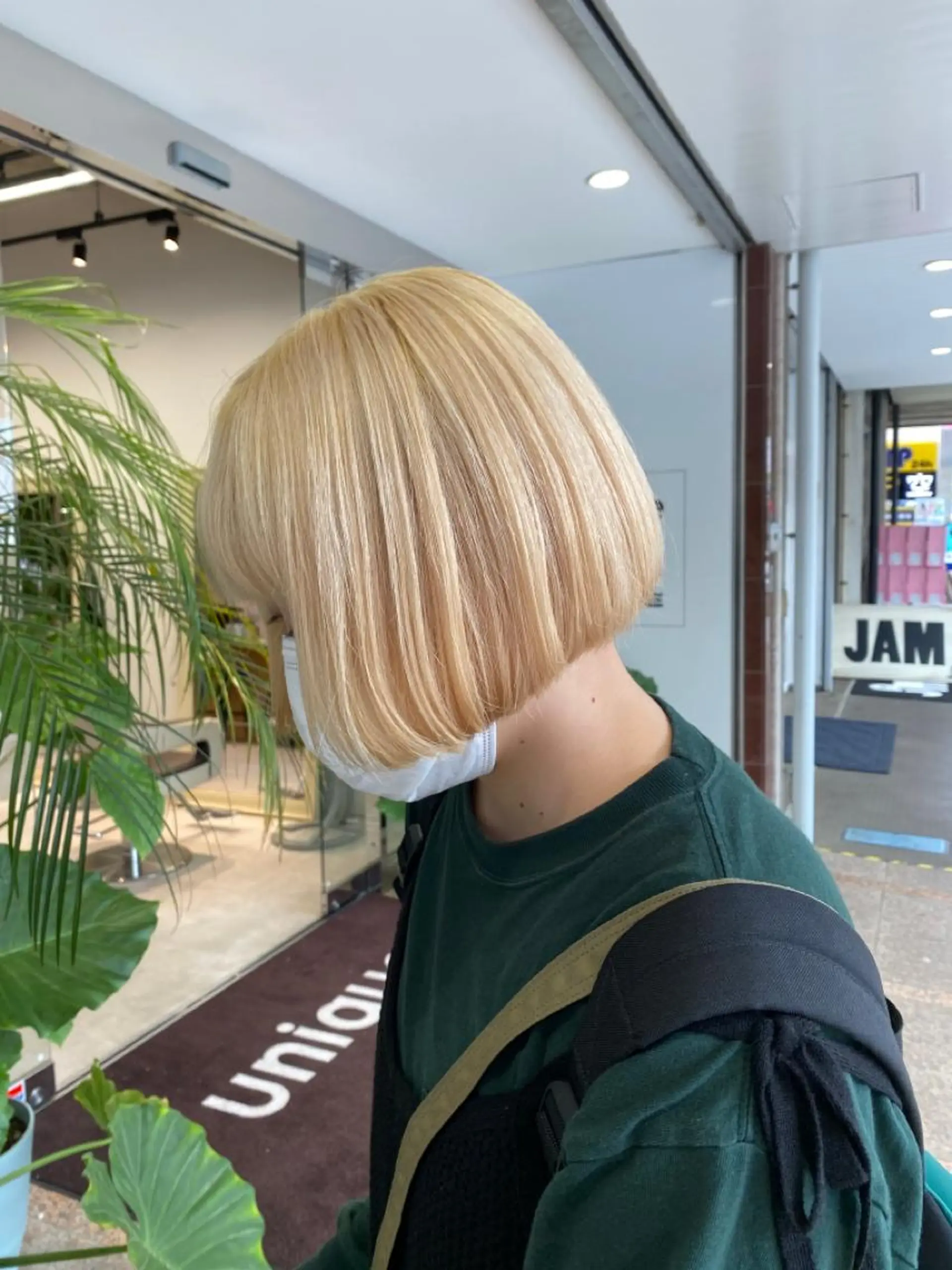ショート カラー ブロンド ホワイトブロンド 町田縮毛矯正/ 髪質改善/美髪特化のヘアスタイル