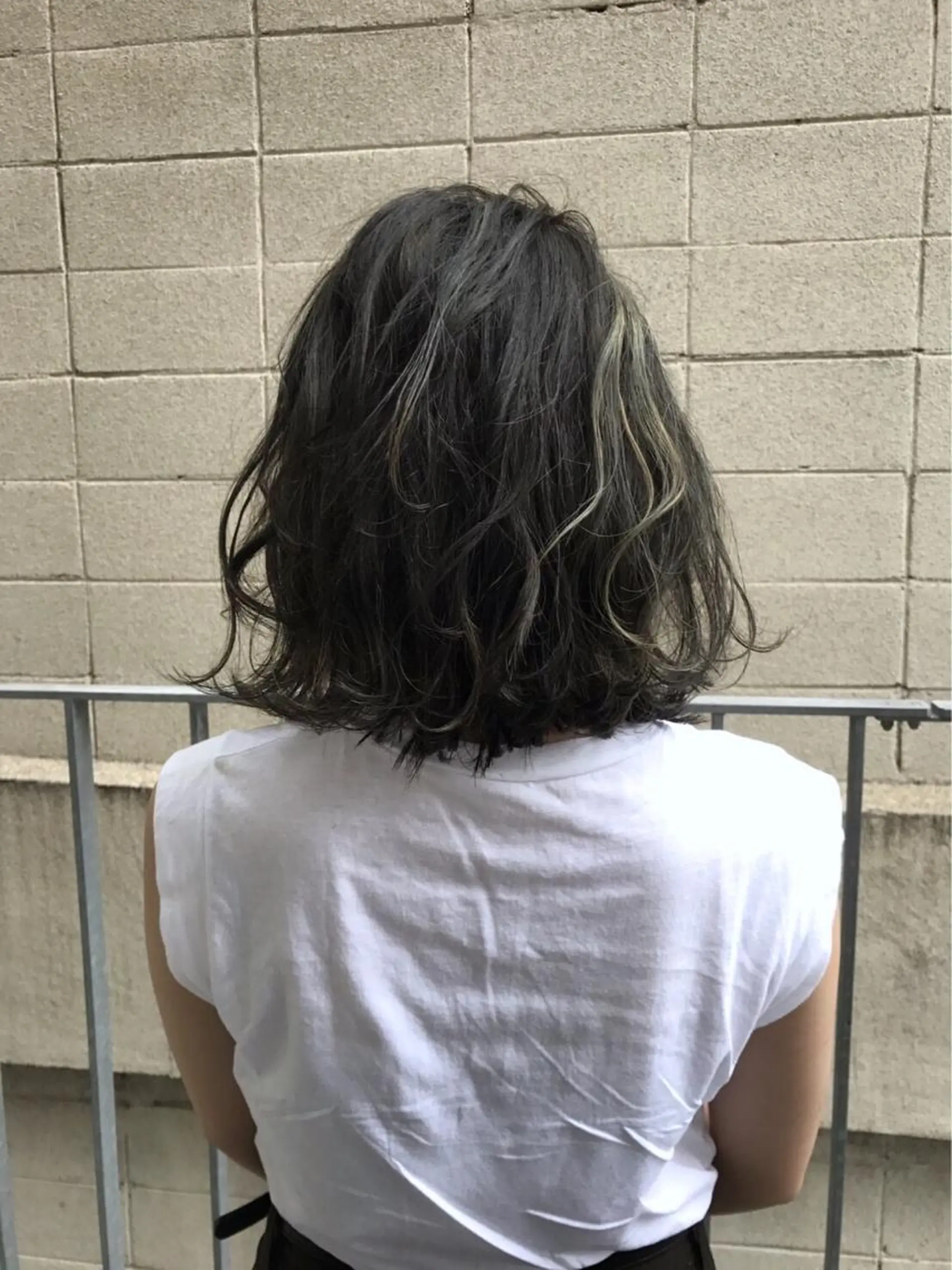 ショート カラー ハイライトカラー ハイライト カット ヘアカラー トリートメント YUSUKE レイヤーカットカラーのヘアスタイル
