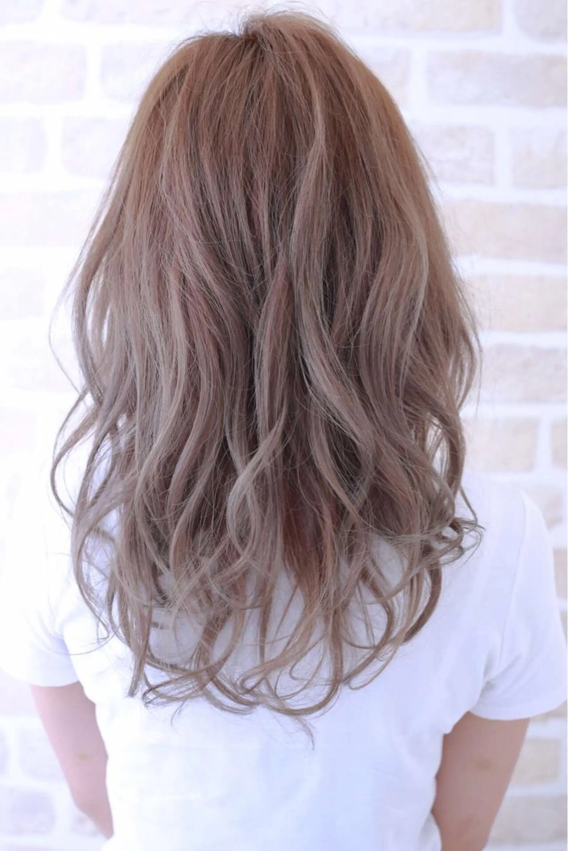 ロング 伊藤 裕貴のヘアスタイル