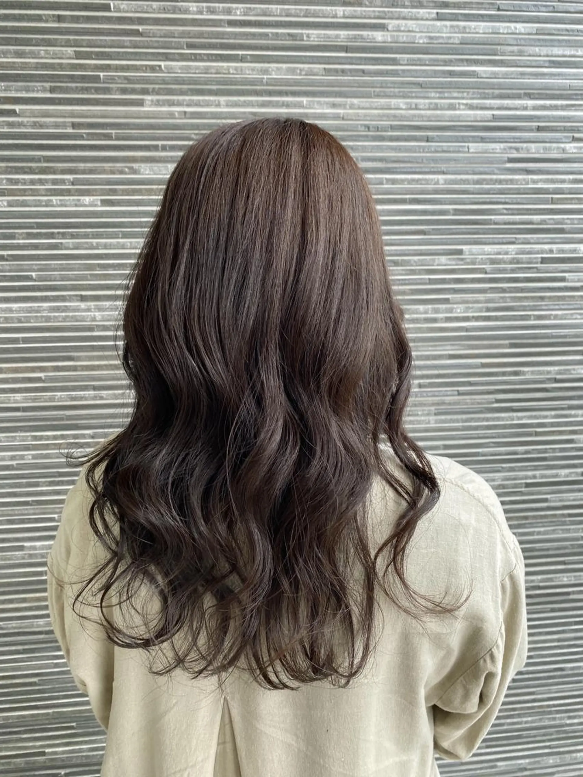 ロング カラー アッシュ ベージュカラー 透明感カラー 天羅のヘアスタイル