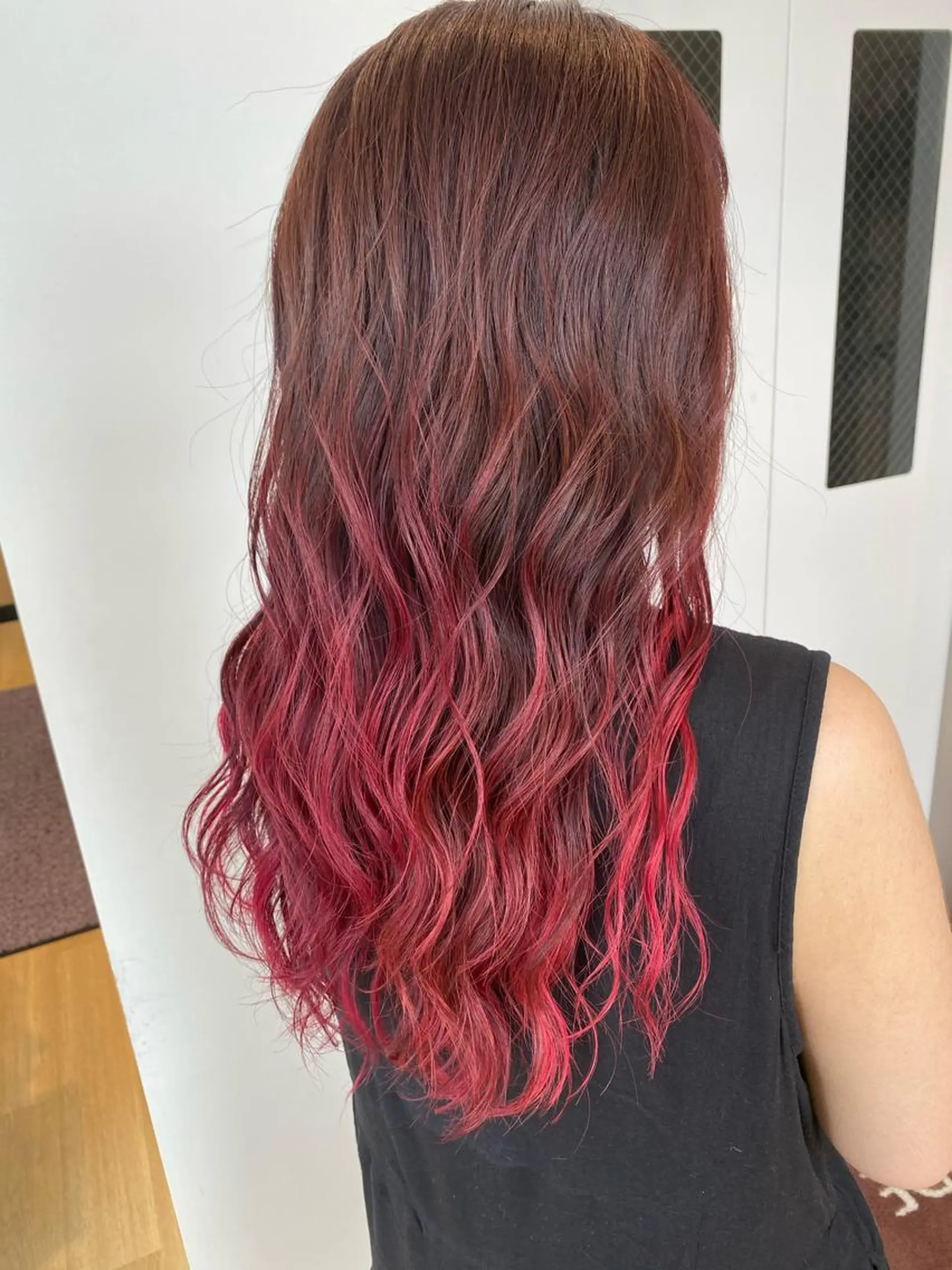 ロング カラー 韓国風・ブリーチなし ・あり後藤 一斗店長のヘアスタイル