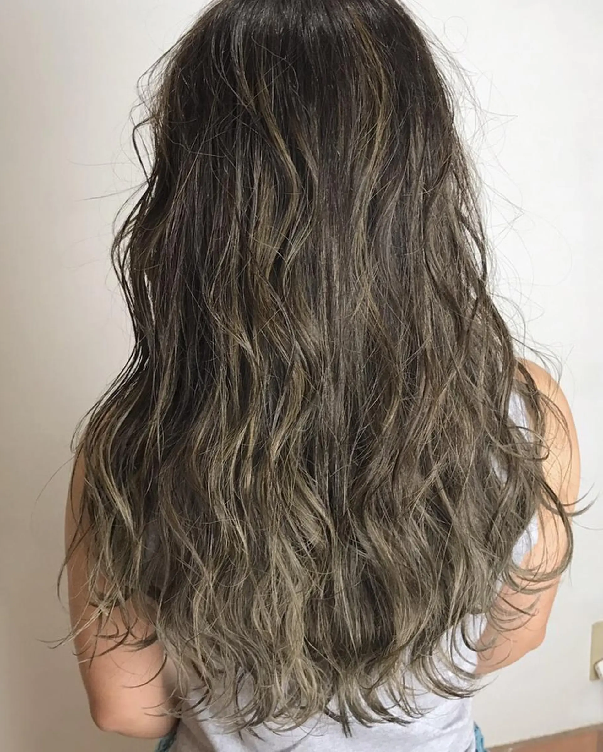 セミロング カラー ハイライトカラー ハイライト メンズカット特化柏駅 徒歩3分LOUのヘアスタイル