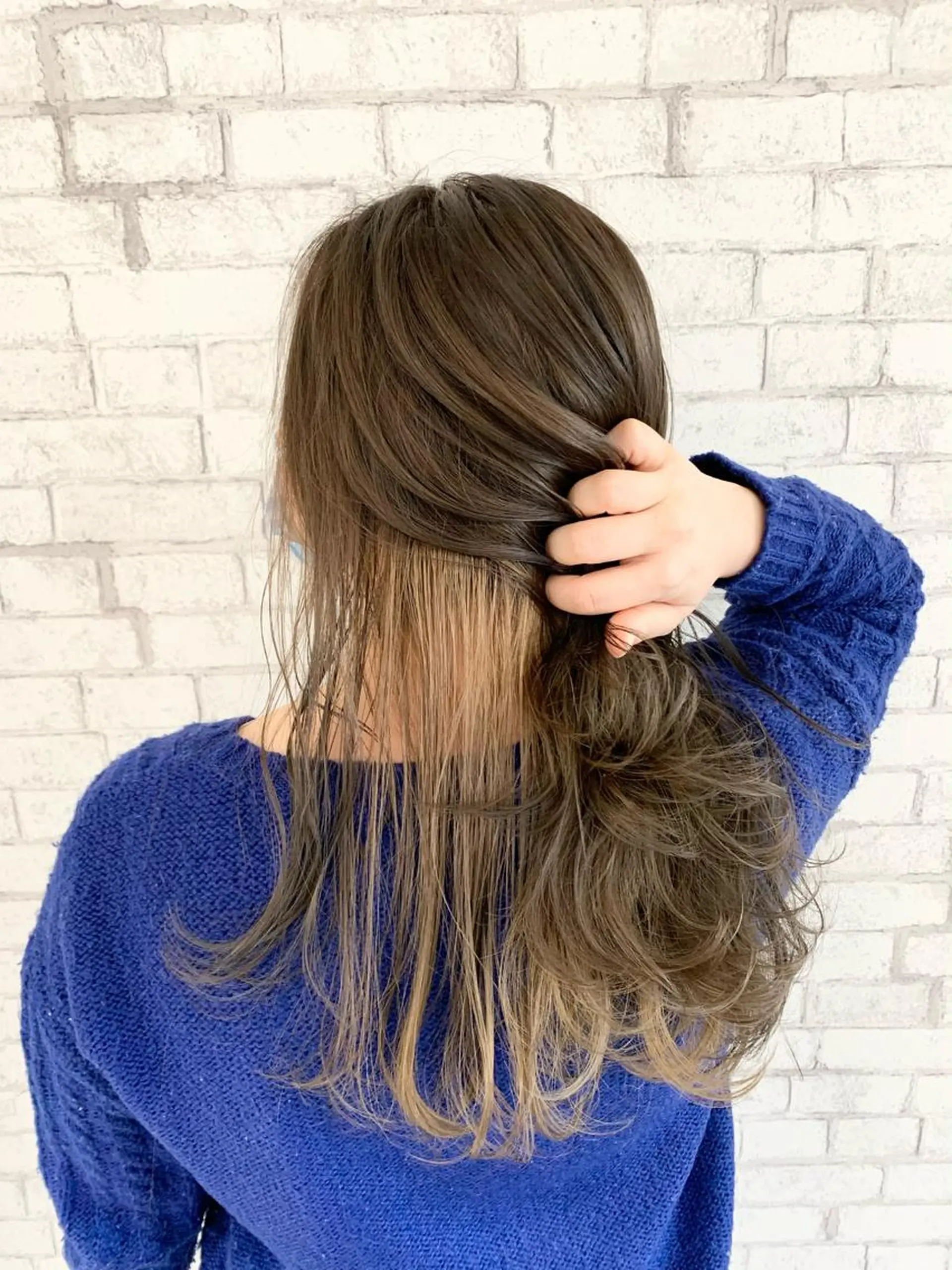 セミロング カラー インナーカラー カット ヘアカラー トリートメント 特殊カラー/ブリーチ 道満ゆいなのヘアスタイル