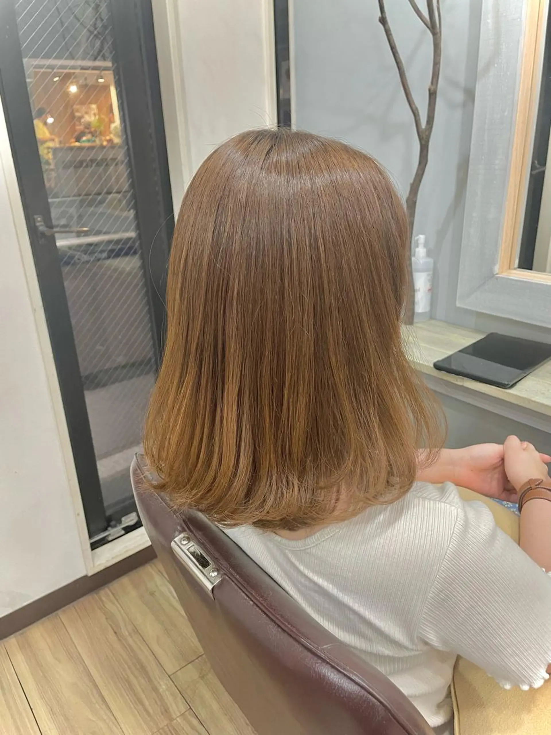 ミディアム カラー レイヤーカット 中野 ゆかのヘアスタイル