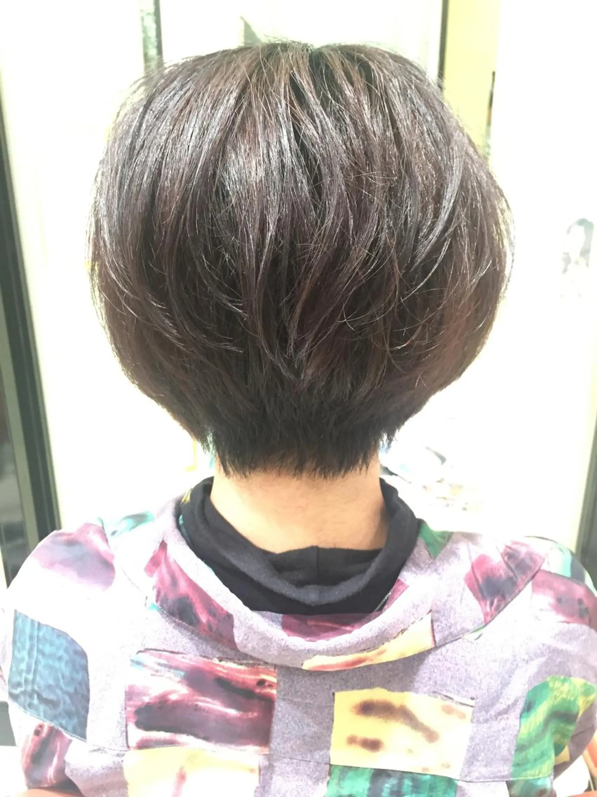 ショート 金澤 愛のヘアスタイル