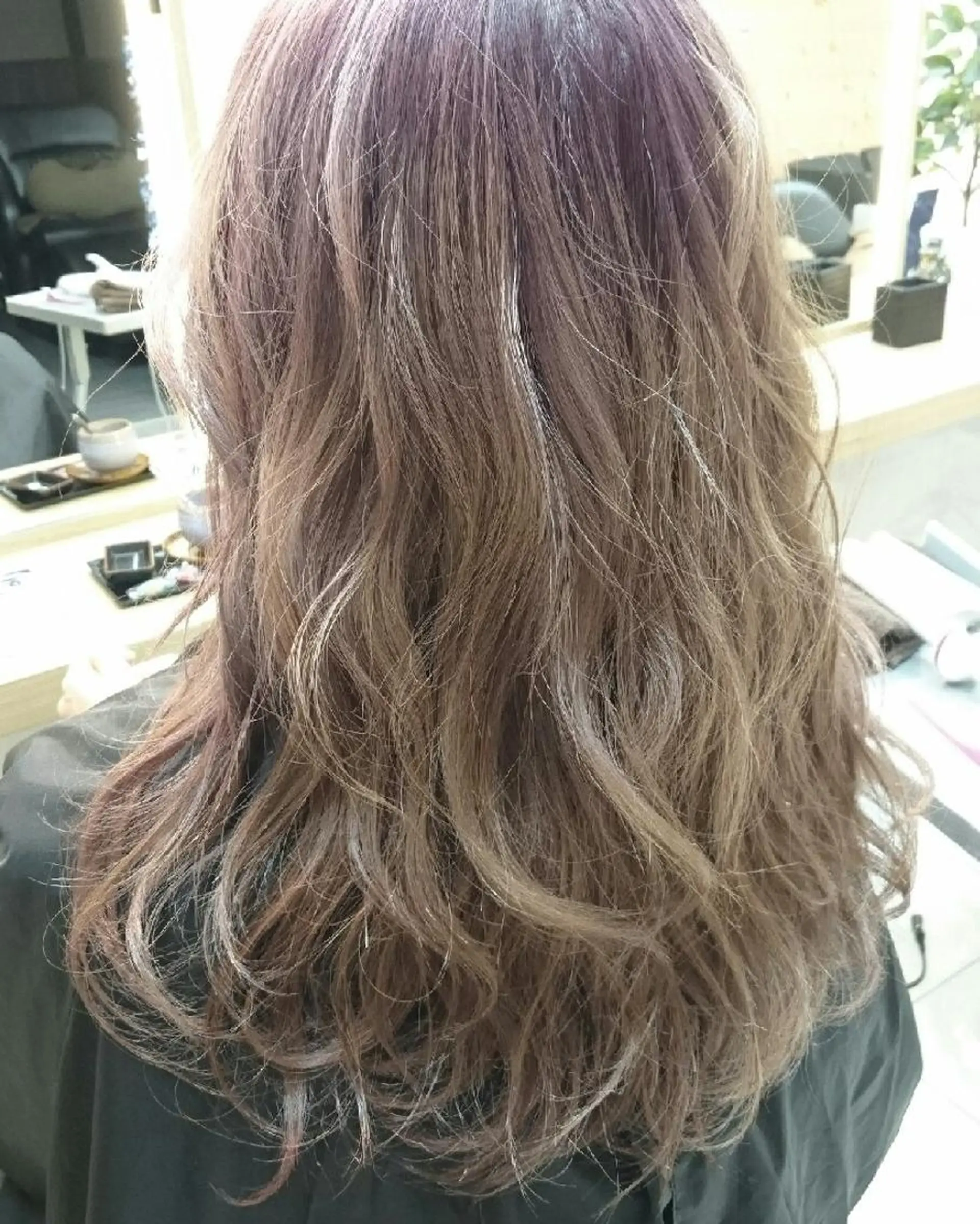 ロング カラー ダブルカラー 透明感ハイライト◎ 伊藤夏海のヘアスタイル