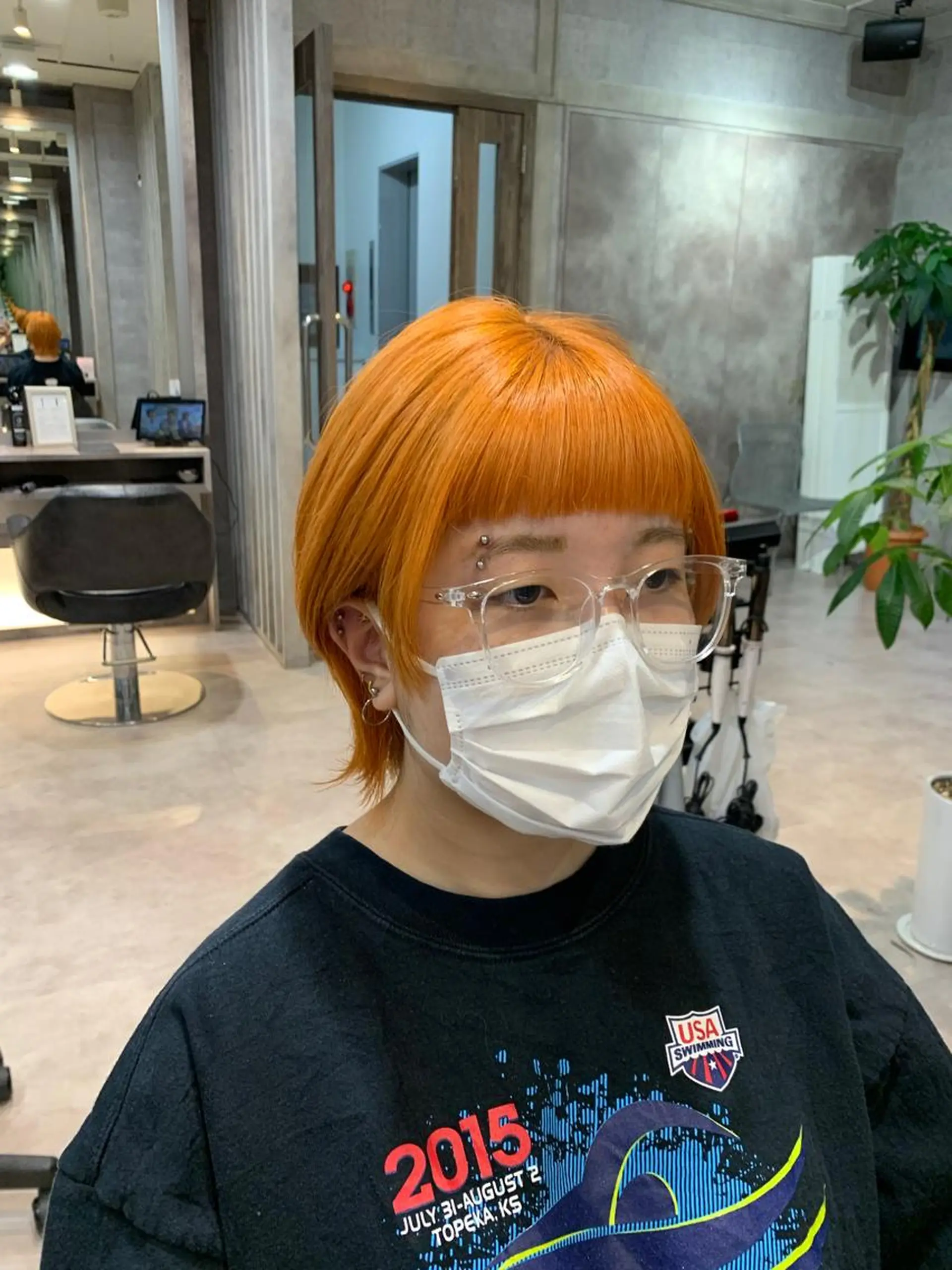 ミディアム オン眉 ウルフカット B E C H I C O〔べち子〕のヘアスタイル