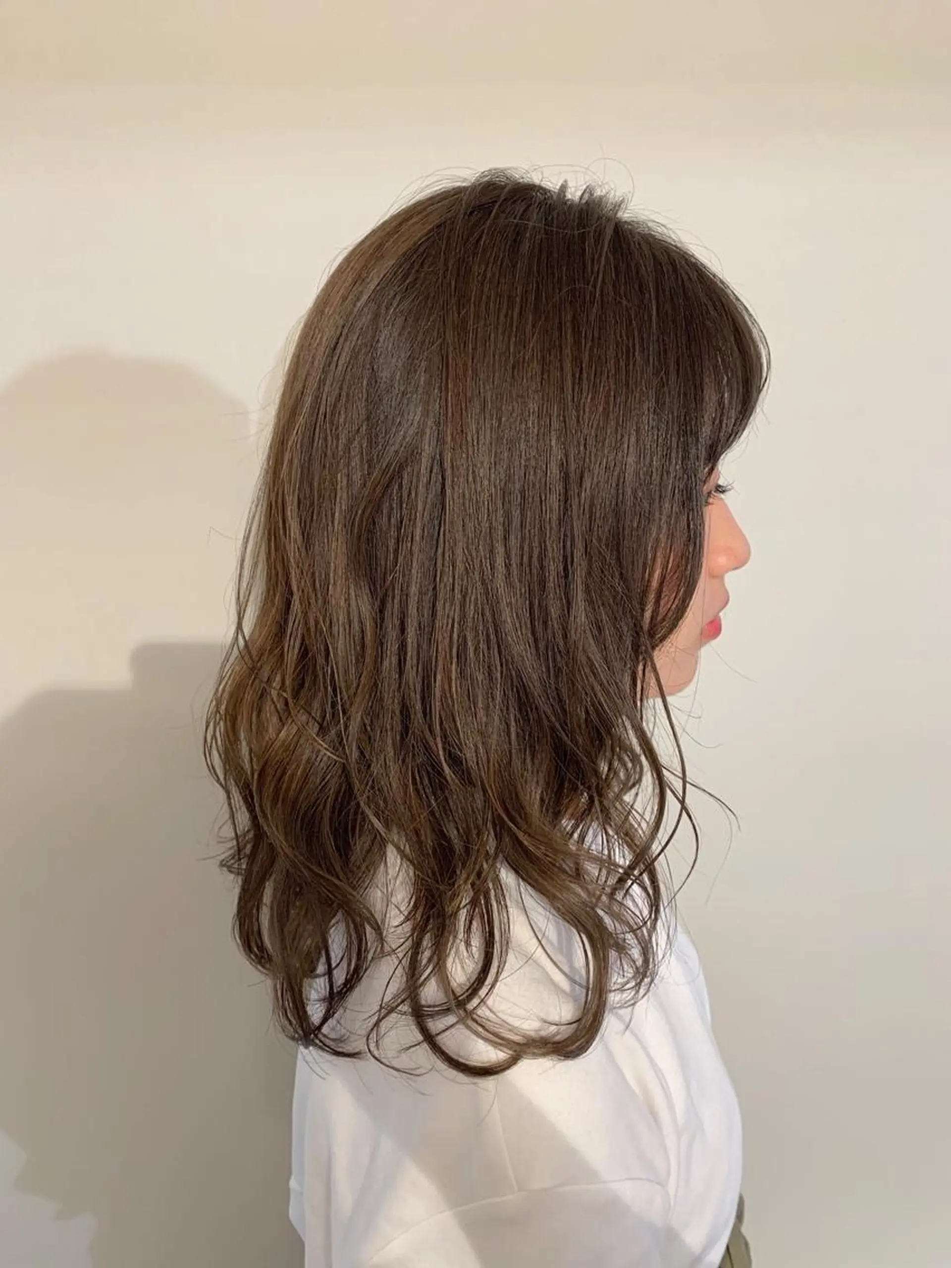 セミロング カラー パーマ ヘアアレンジ ベージュカラー インナーカラー 加藤 綾華のヘアスタイル